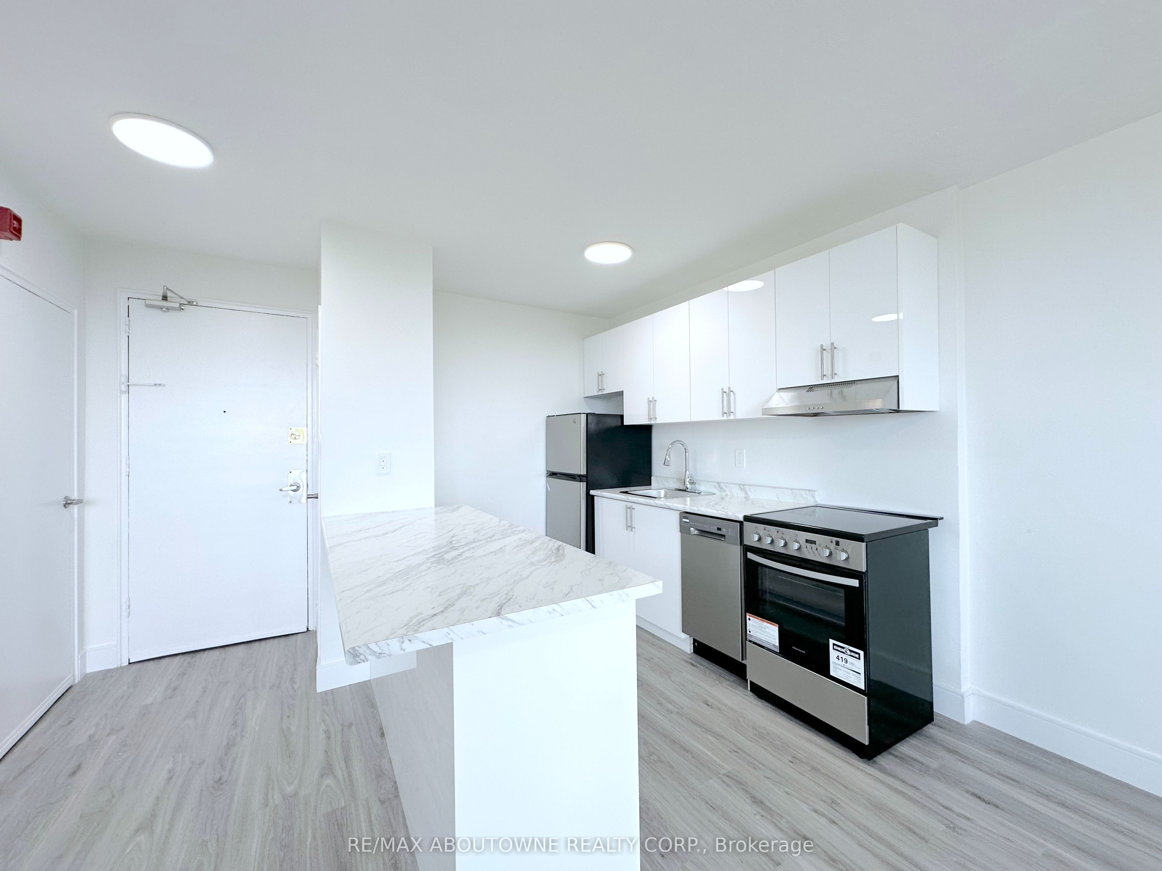 79 Jameson Avenue 303, Toronto, ON M6K 2V3 photo 4