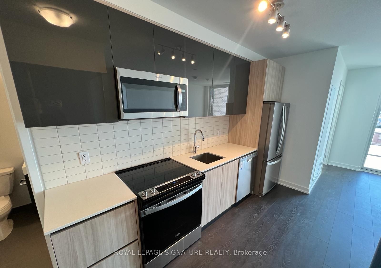3100 Keele Street 629, Toronto, ON M3M 0E1 photo 2