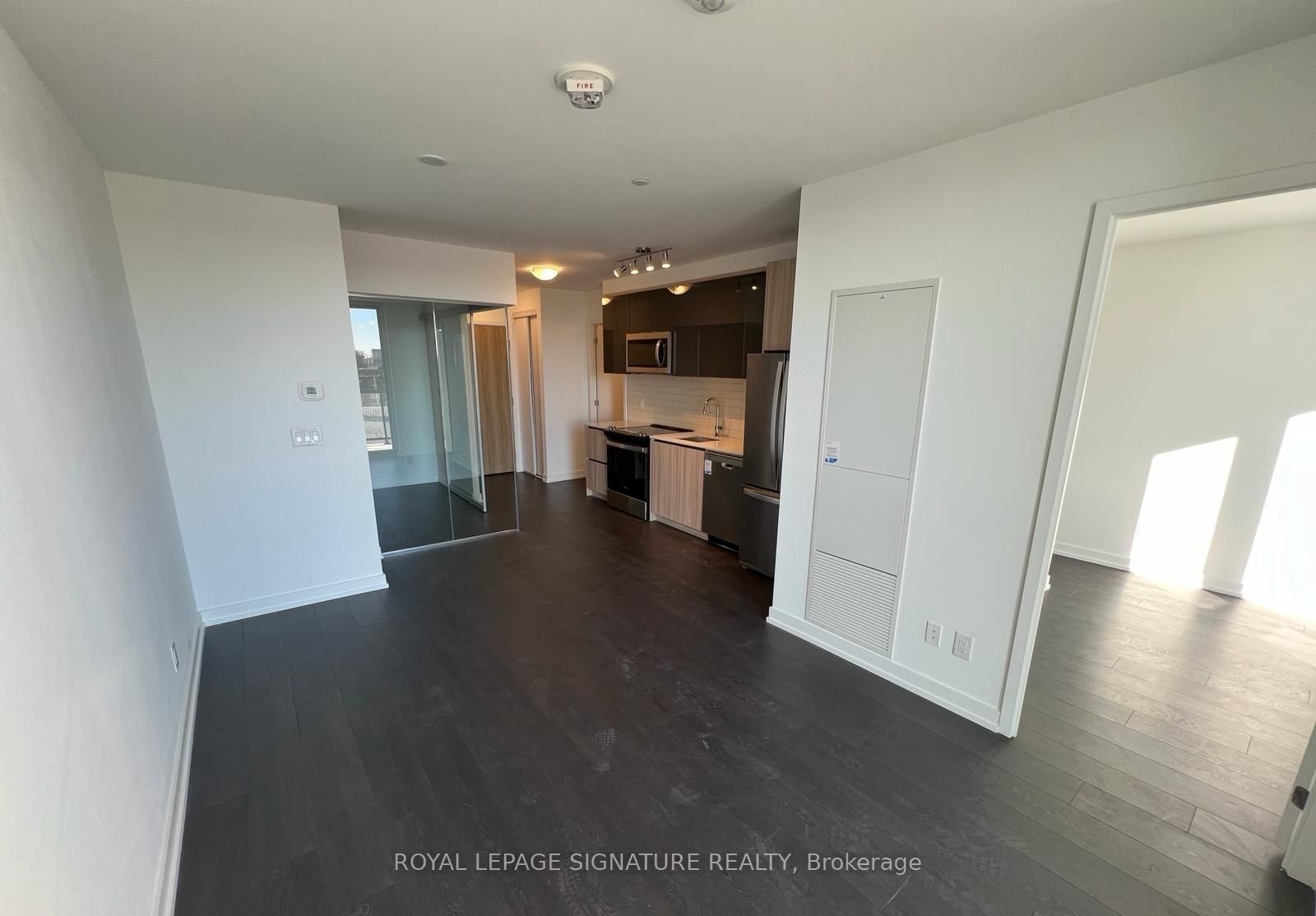 3100 Keele Street 629, Toronto, ON M3M 0E1 photo 4