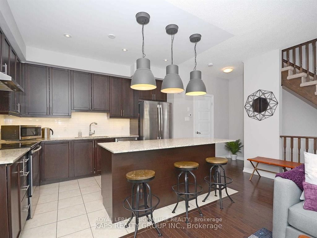 165 Hampshire Way 64, Milton, ON L9T 8M7 photo 4