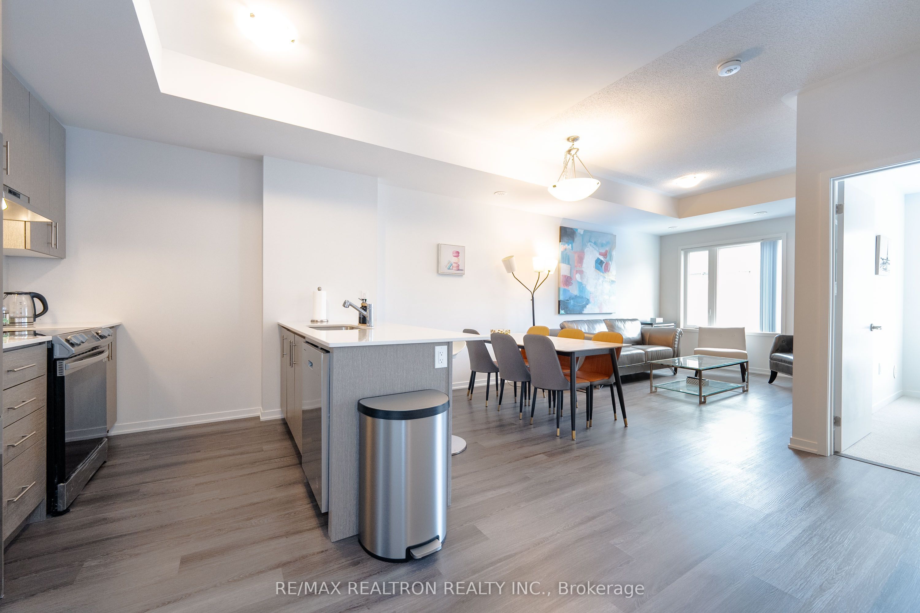 10 Lloyd Janes Lane 187, Toronto, ON M8V 0J5 photo 2