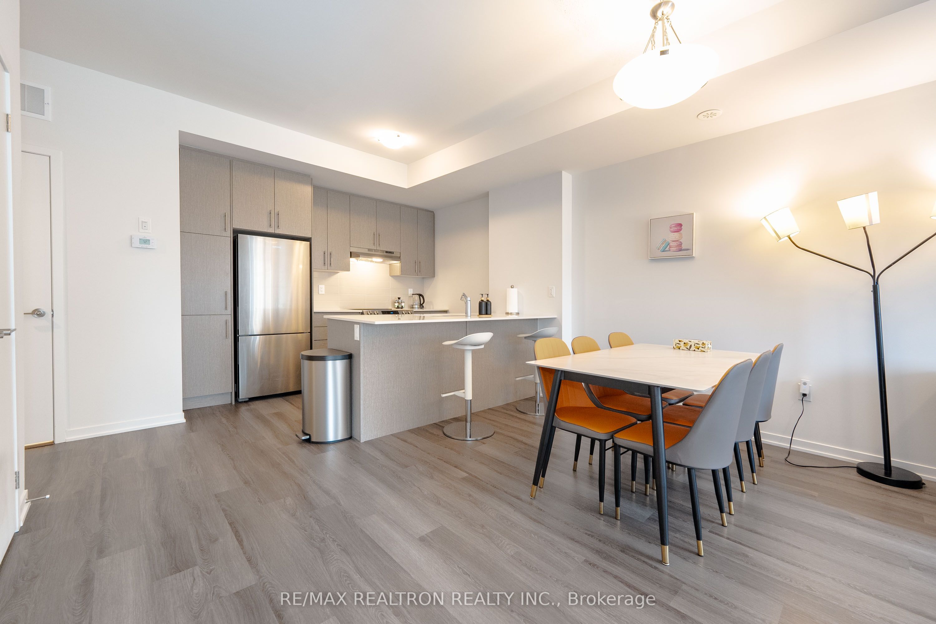 10 Lloyd Janes Lane 187, Toronto, ON M8V 0J5 photo 4