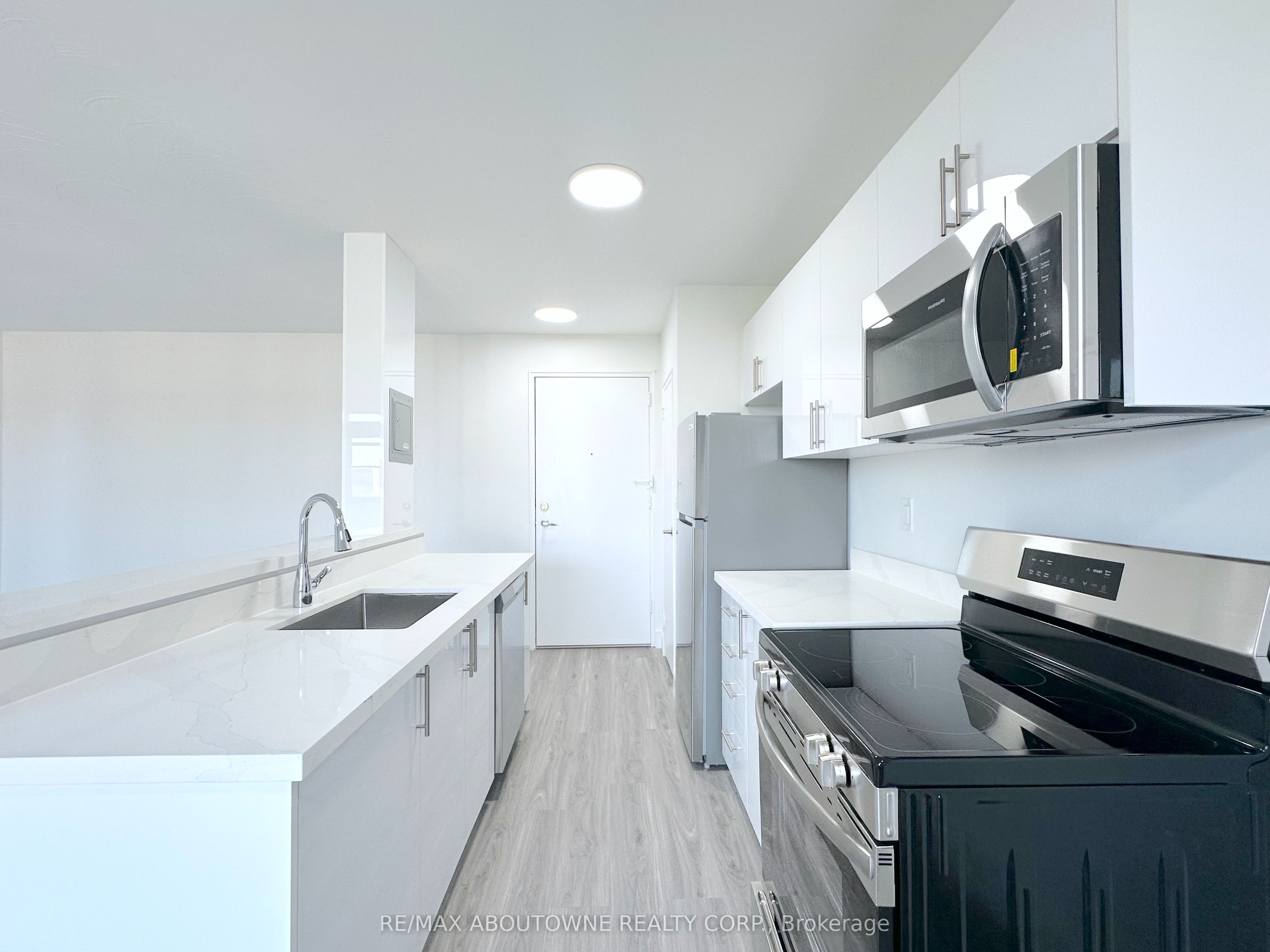 79 Jameson Avenue 716, Toronto, ON M6K 2V3 photo 5