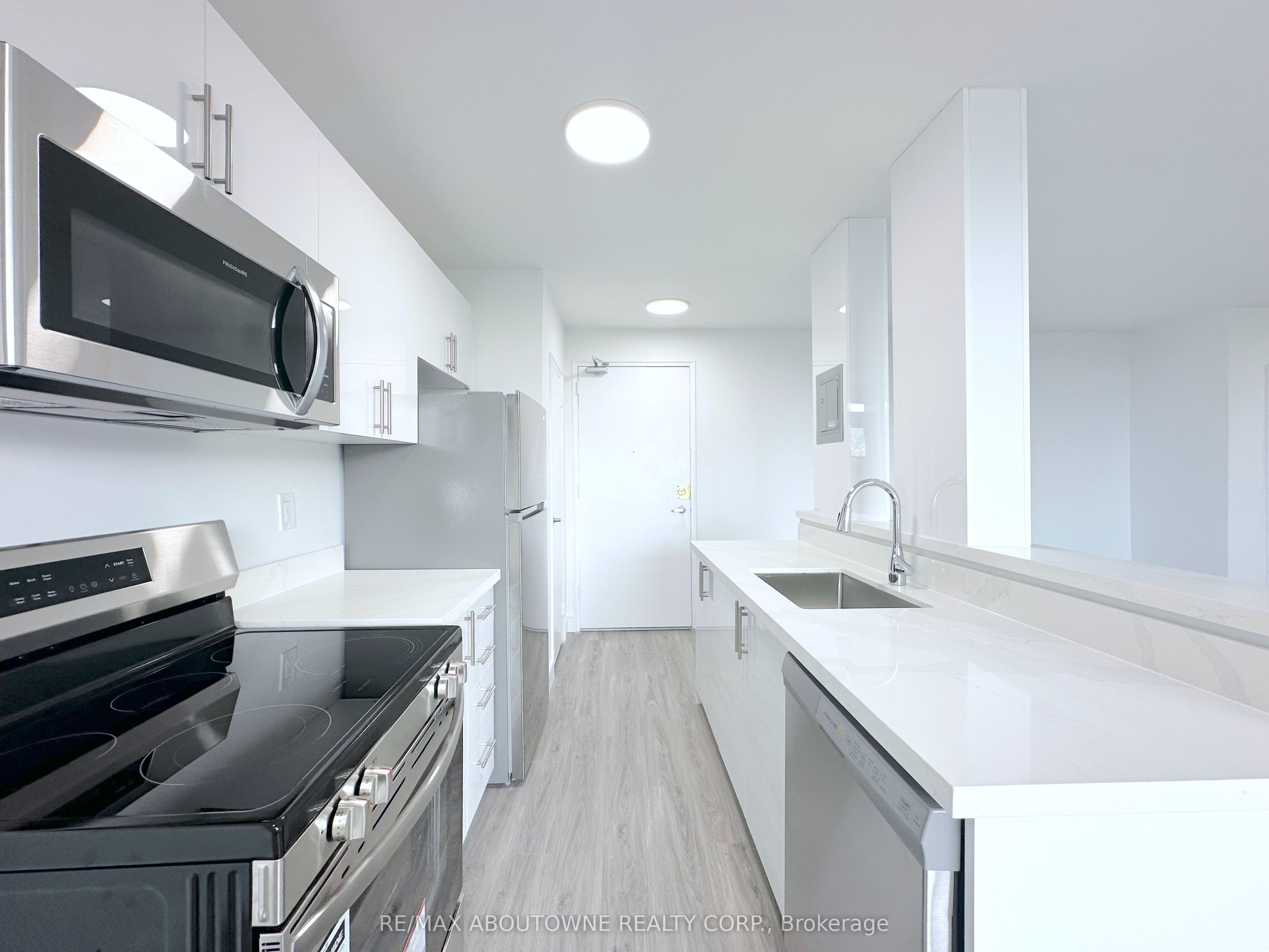 79 Jameson Avenue 301, Toronto, ON M6K 2V3 photo 4
