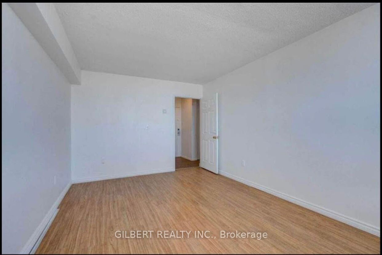 940 Caledonia Road 909, Toronto, ON M6B 3Y4 photo 3