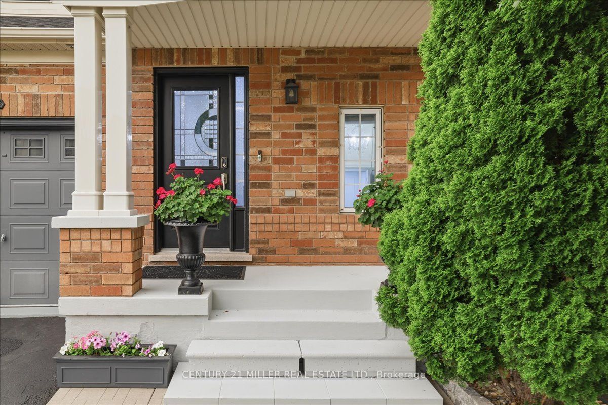 3085 Cardross Court, Oakville, ON L6M 5H4 photo 3