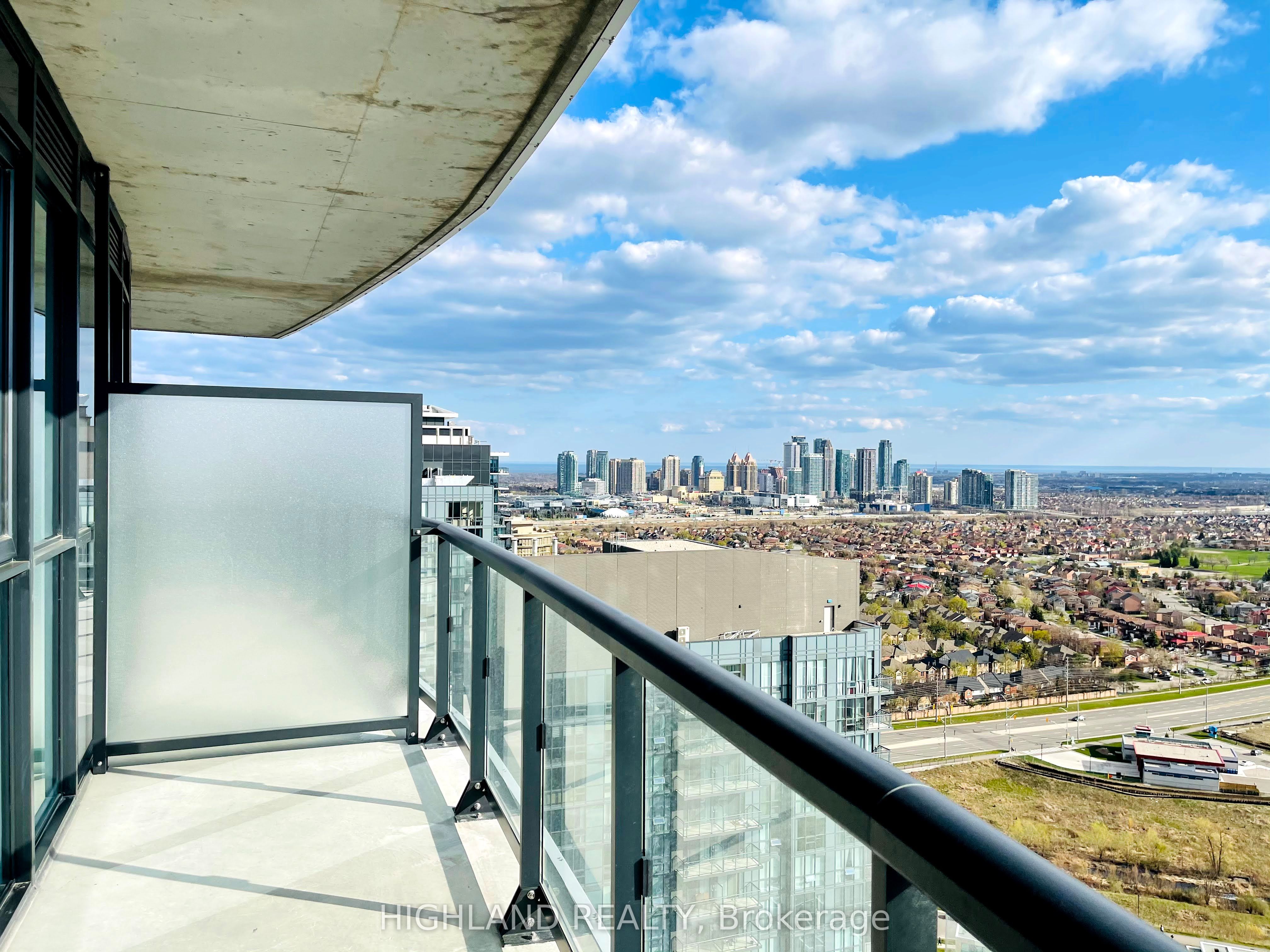 35 Watergarden Drive 2716, Mississauga, ON L5R 0G8 photo 4
