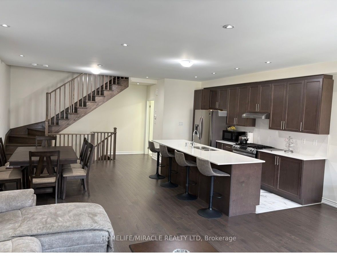 23 Arrowview Drive, Brampton, ON L7A 5H6 photo 5