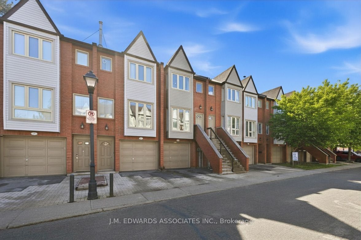 895 Maple Avenue 215, Burlington, ON L7S 2H7 photo 2