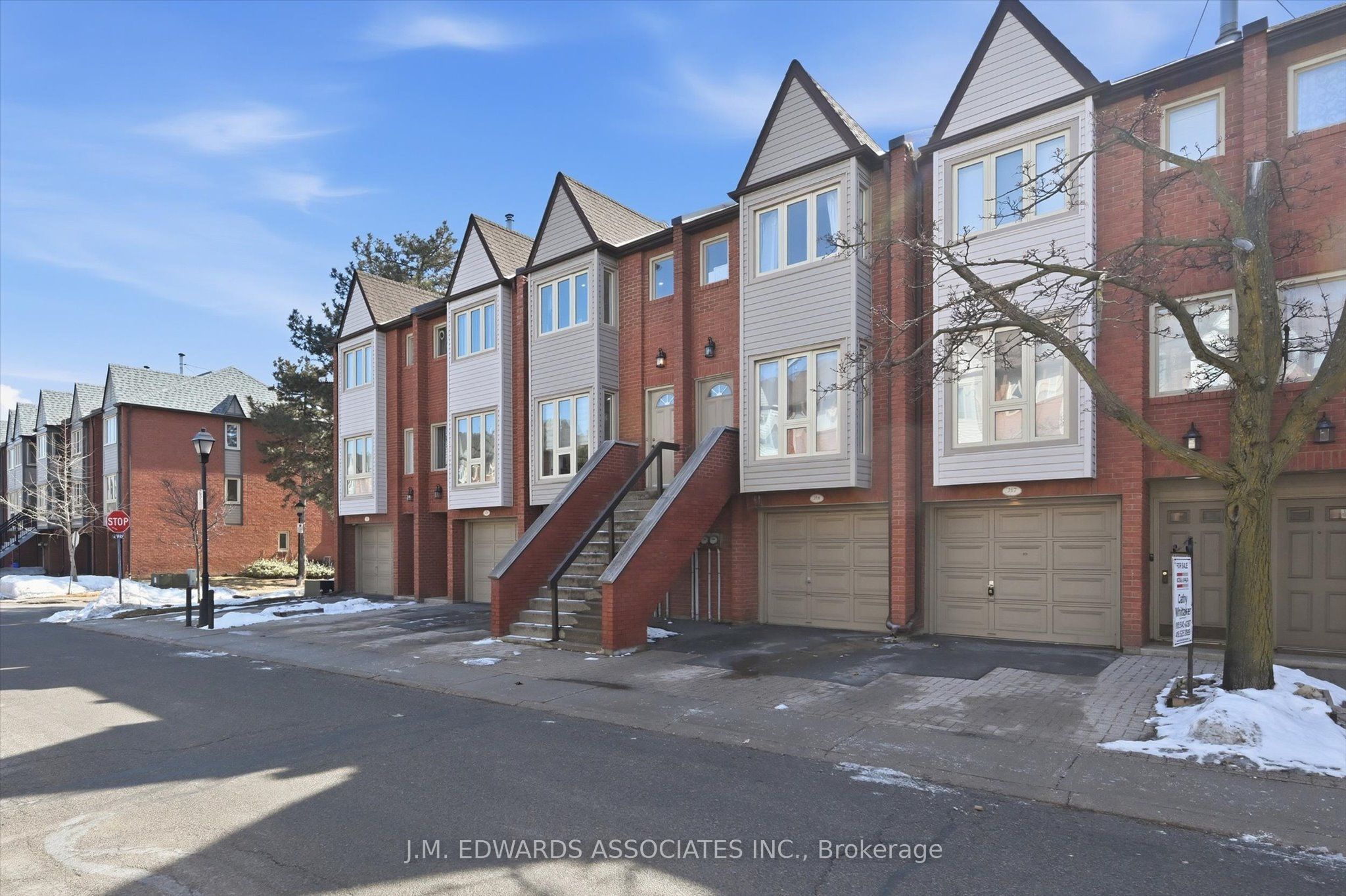 895 Maple Avenue 215, Burlington, ON L7S 2H7 photo 5