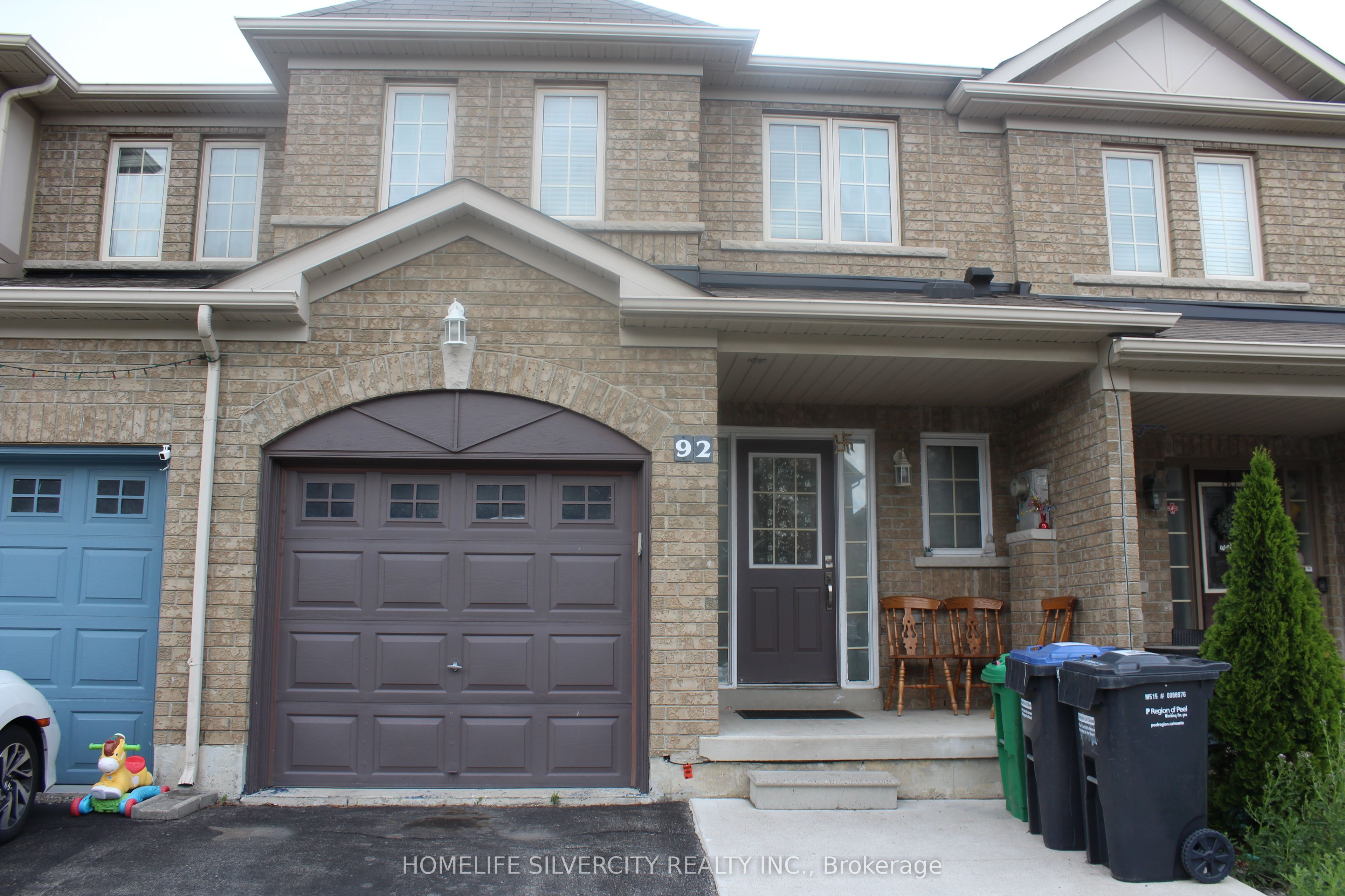 92 Tomabrook Crescent, Brampton, ON L6R 0V4 photo 2