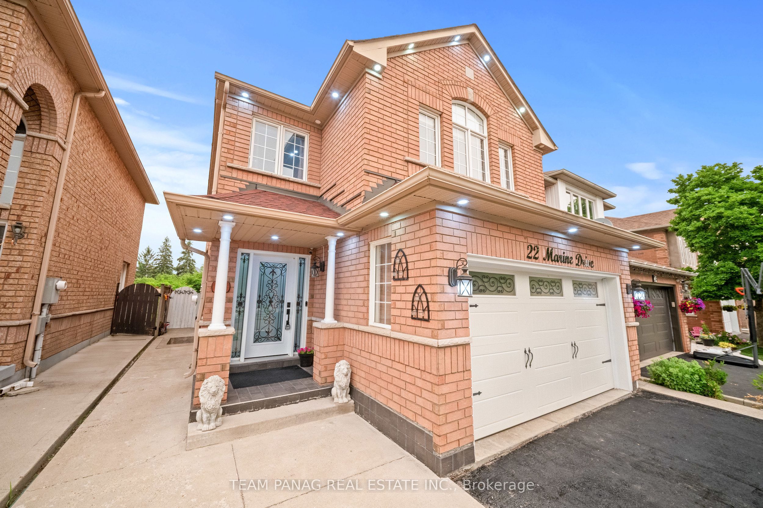 22 Marine Drive, Brampton, ON L6R 2H6 photo 3