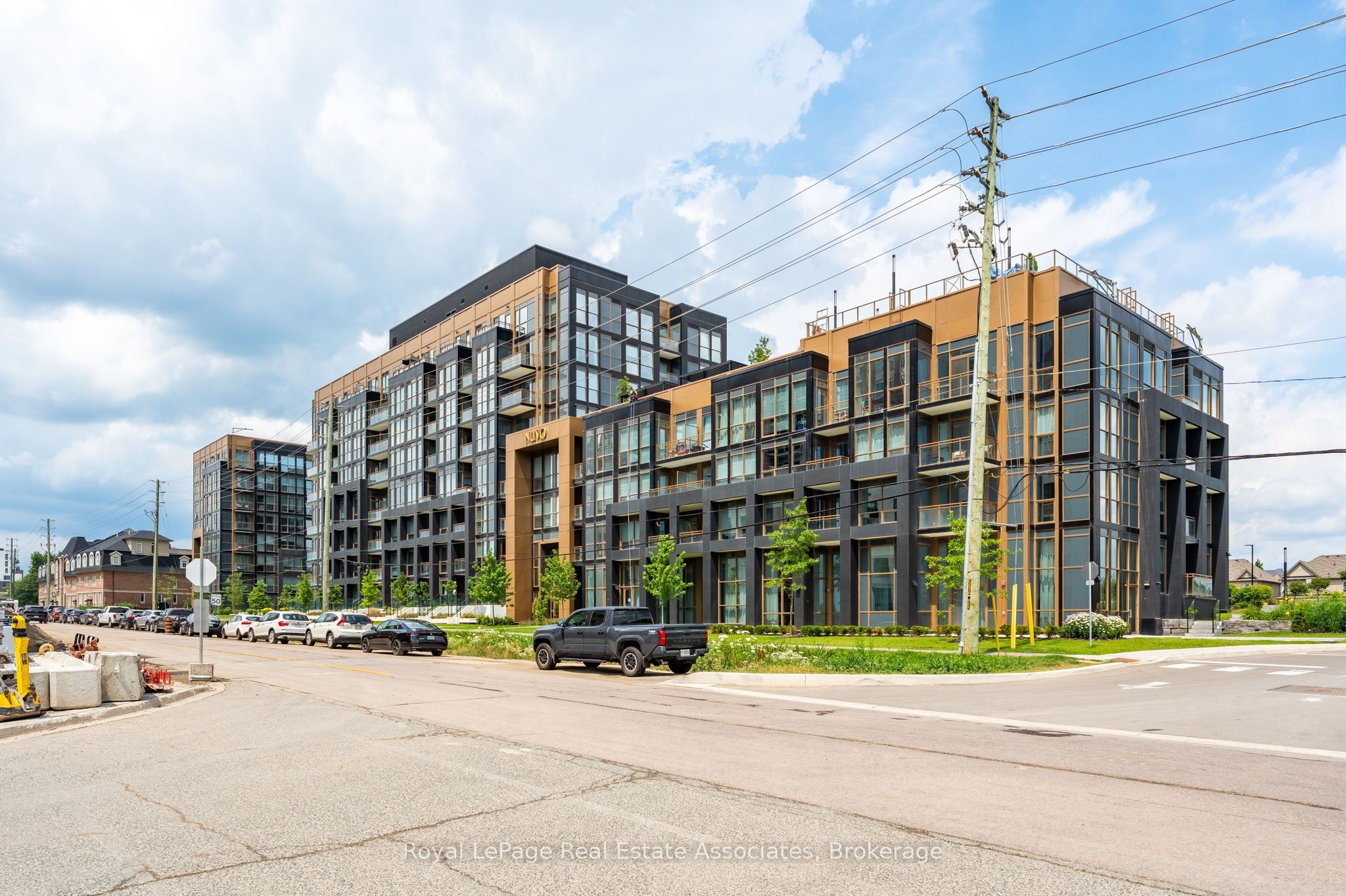 2333 Khalsa Gate 702, Oakville, ON L6M 0X7 photo 4