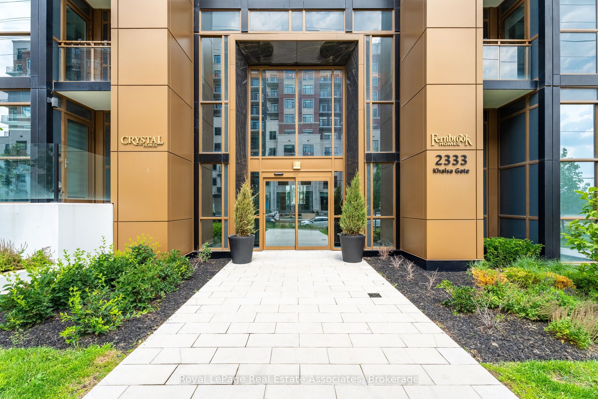 2333 Khalsa Gate 702, Oakville, ON L6M 0X7 photo 5