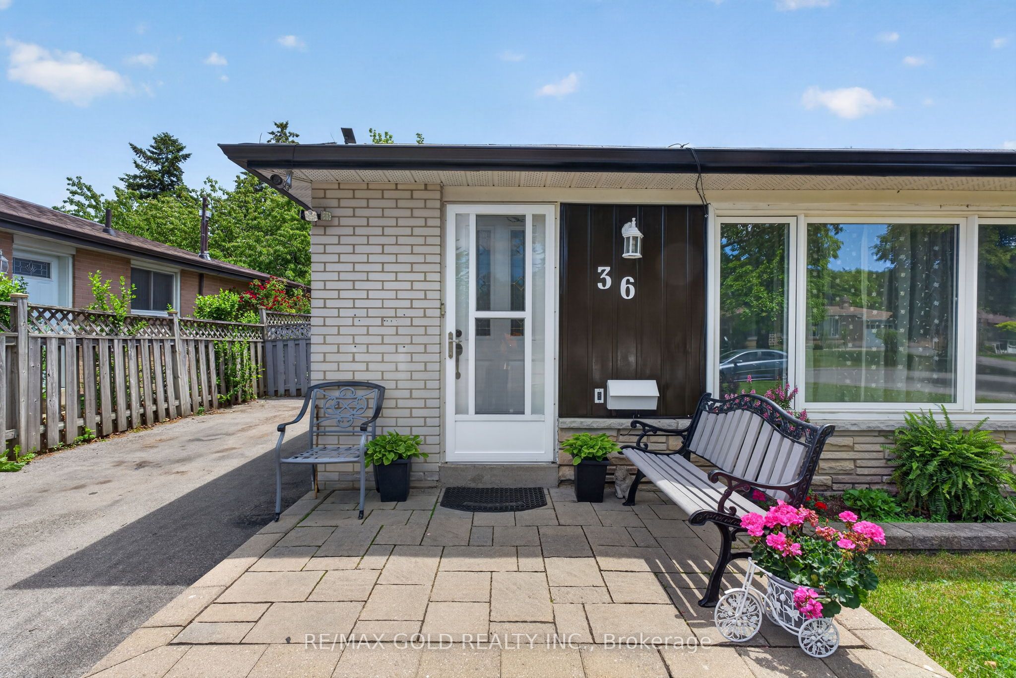 36 Belmont Drive, Brampton, ON L6T 2K3 photo 3
