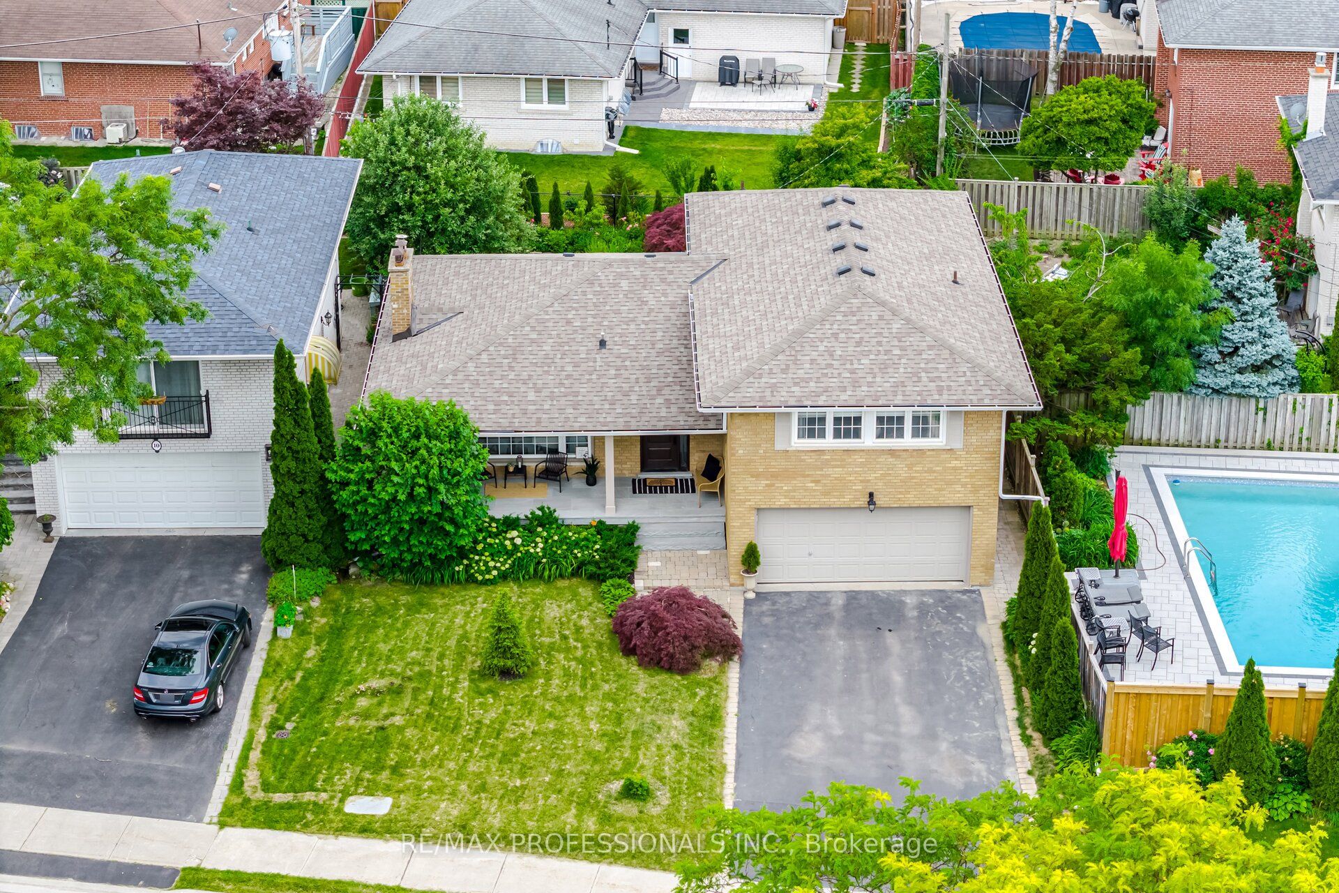 12 Thicket Road, Toronto, ON M9C 2T3 photo 2