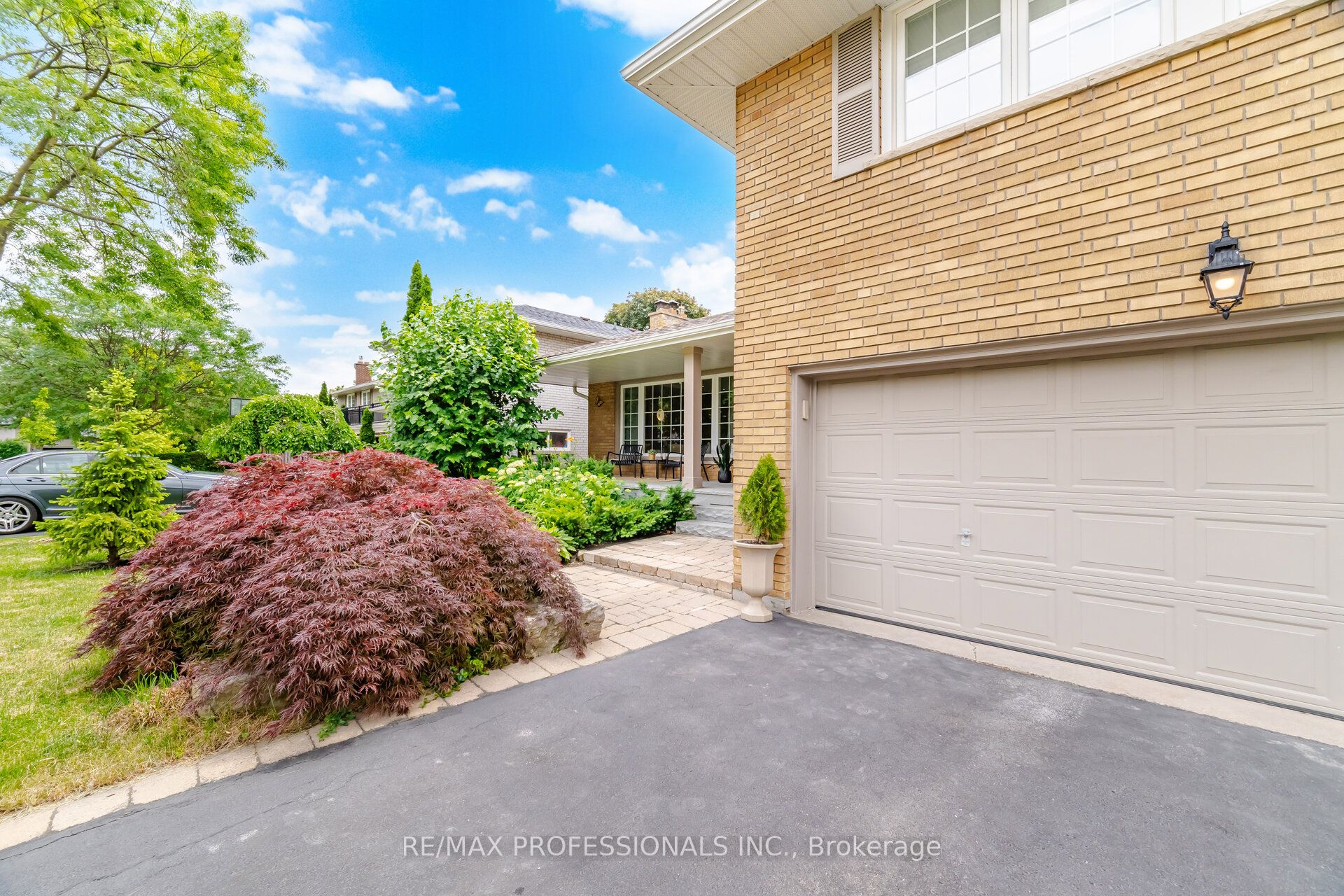 12 Thicket Road, Toronto, ON M9C 2T3 photo 4