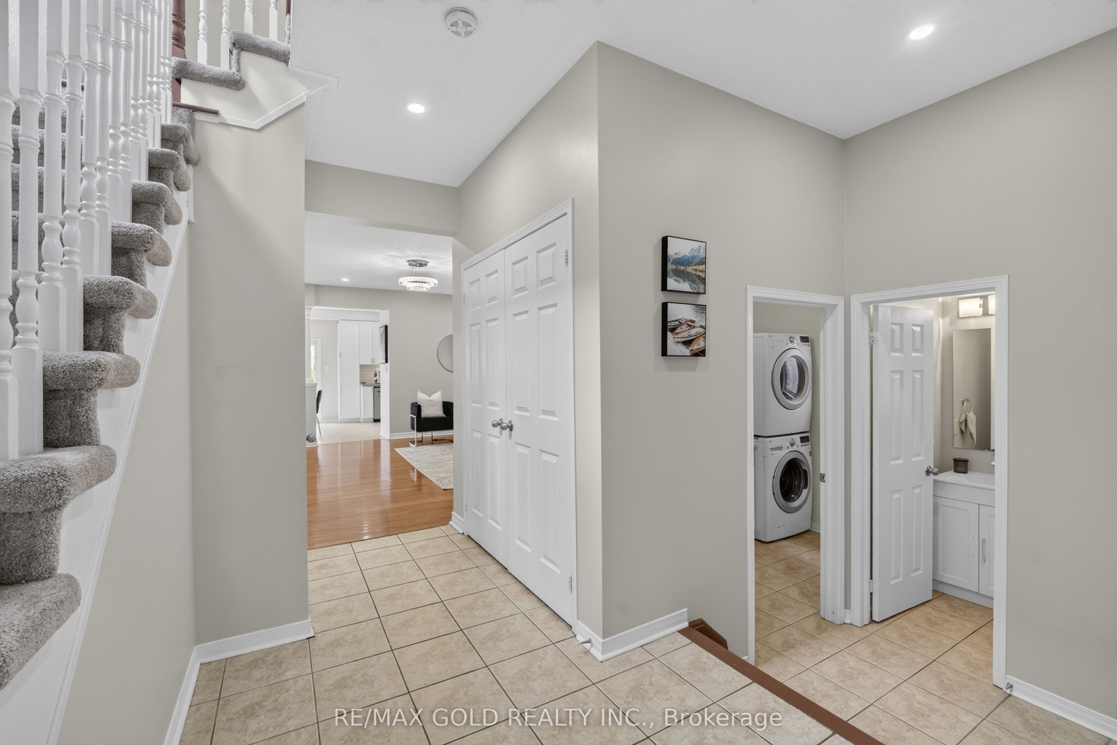106 Meadowlark Dr, Drive, Halton Hills, ON L7G 6N6 photo 3