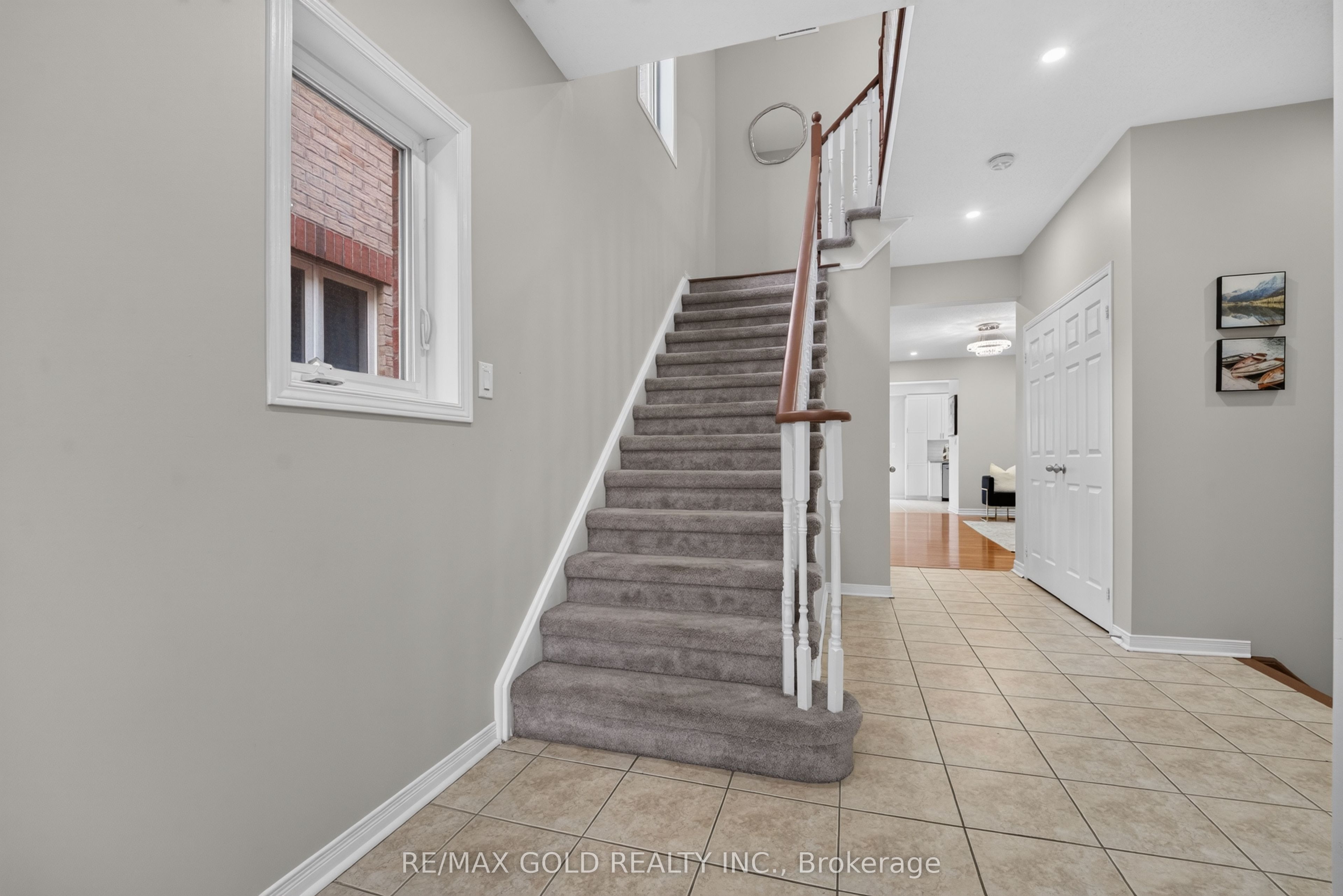 106 Meadowlark Dr, Drive, Halton Hills, ON L7G 6N6 photo 5