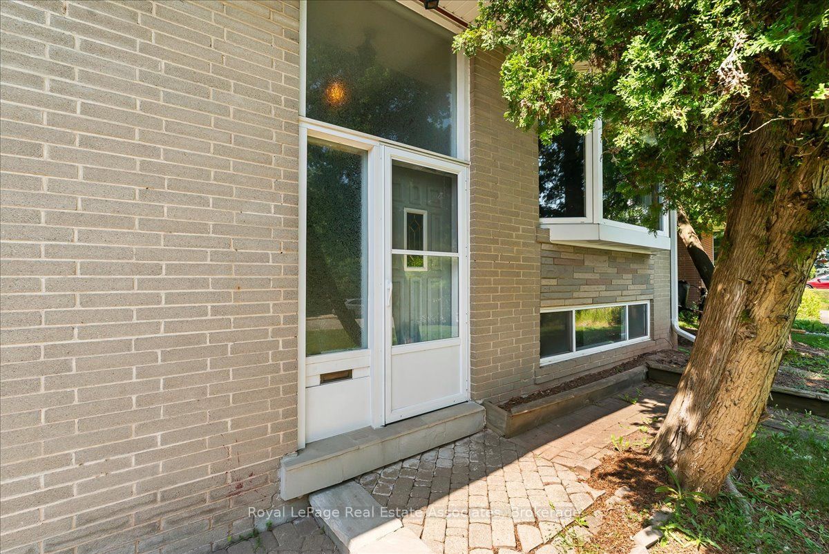 132 Vista Boulevard, Mississauga, ON L5M 1V9 photo 3