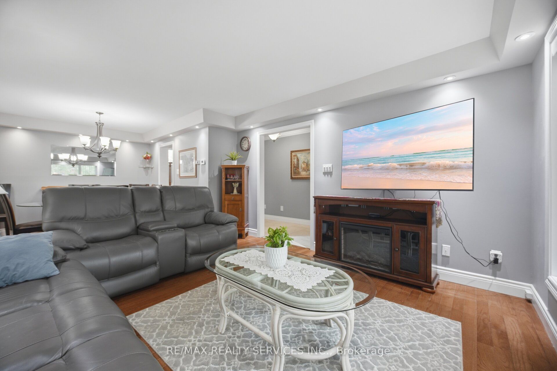 20 Malcolm Crescent, Brampton, ON L6S 3C8 photo 5
