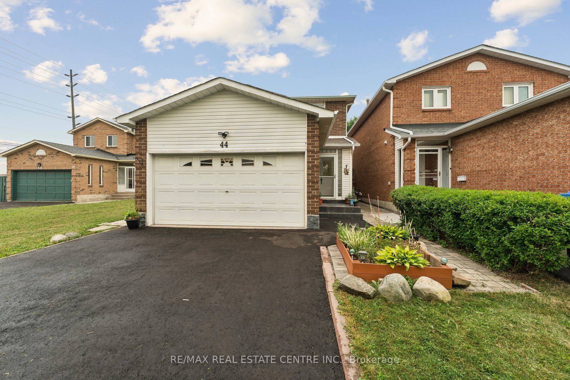 44 Adam Street, Brampton, ON L6Z 2R9