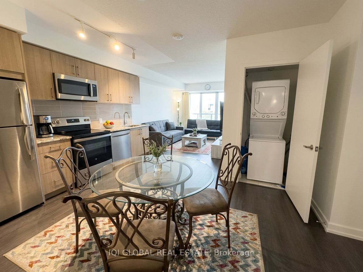 4010 Eglinton Avenue W 213, Toronto, ON M9A 0G5 photo 2
