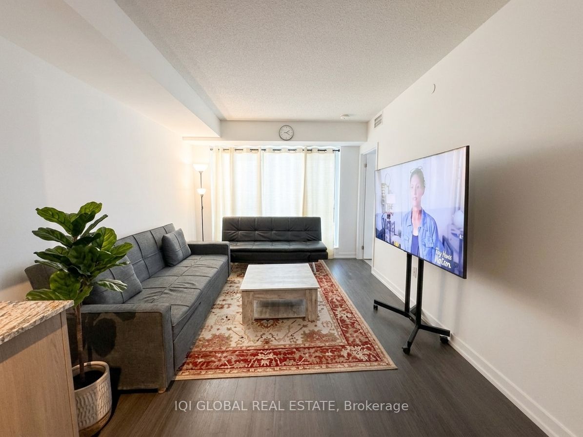 4010 Eglinton Avenue W 213, Toronto, ON M9A 0G5 photo 3