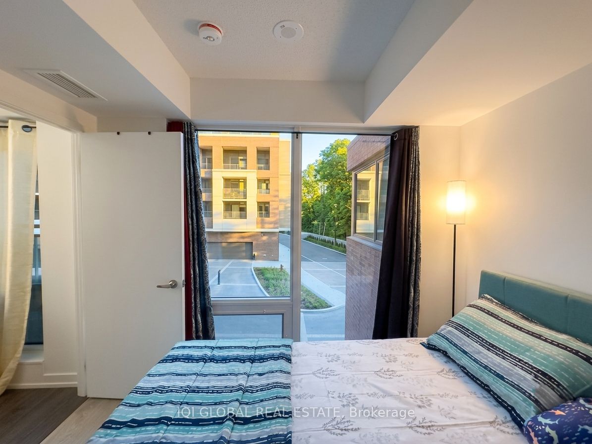 4010 Eglinton Avenue W 213, Toronto, ON M9A 0G5 photo 5