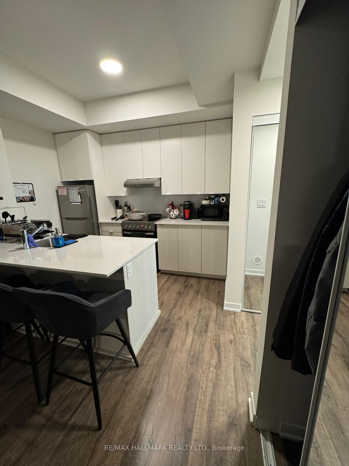 140 Canon Jackson Drive 111, Toronto, ON M6M 0B9 photo 3