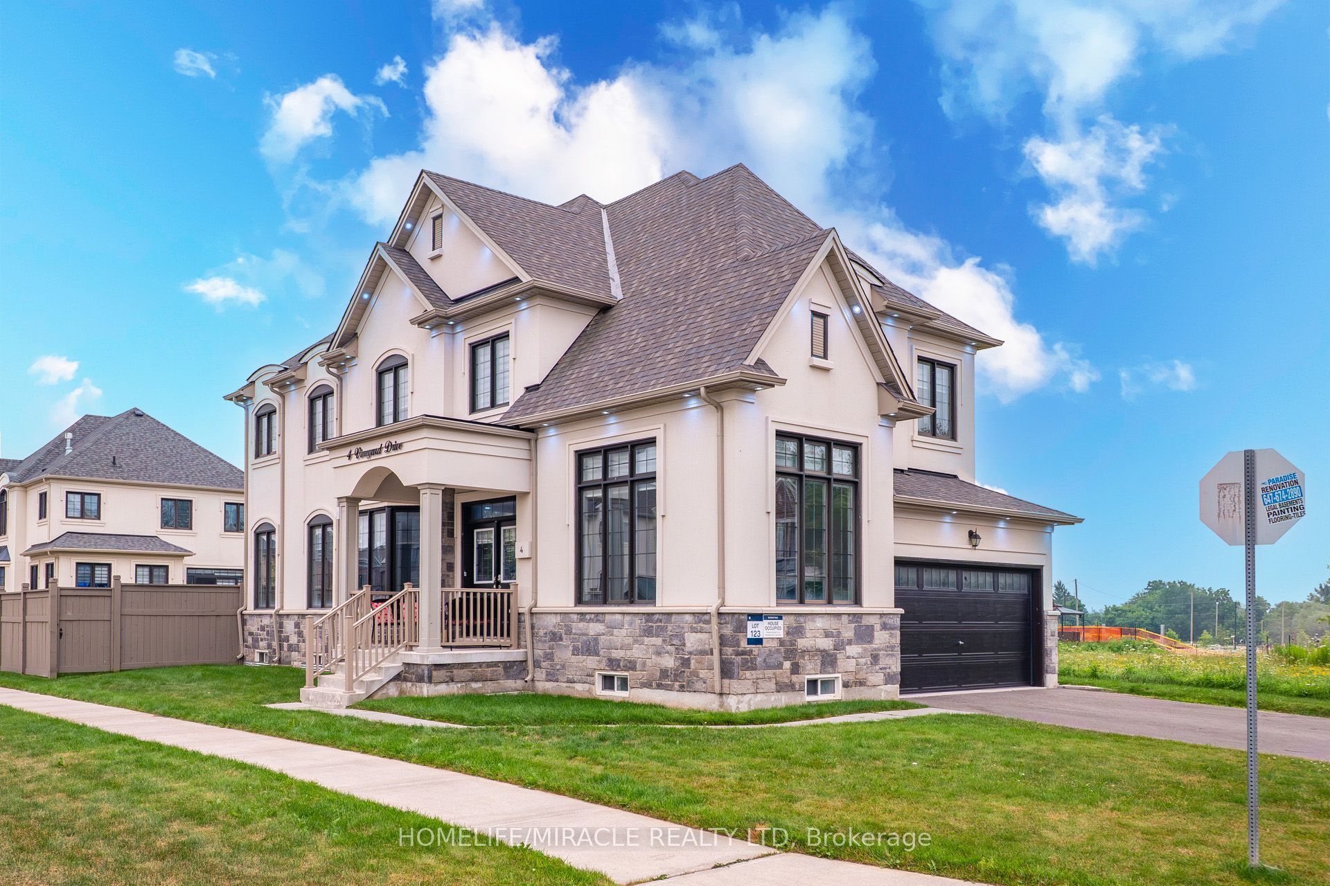 4 Vineyard Drive, Brampton, ON L6Y 1P3 photo 4