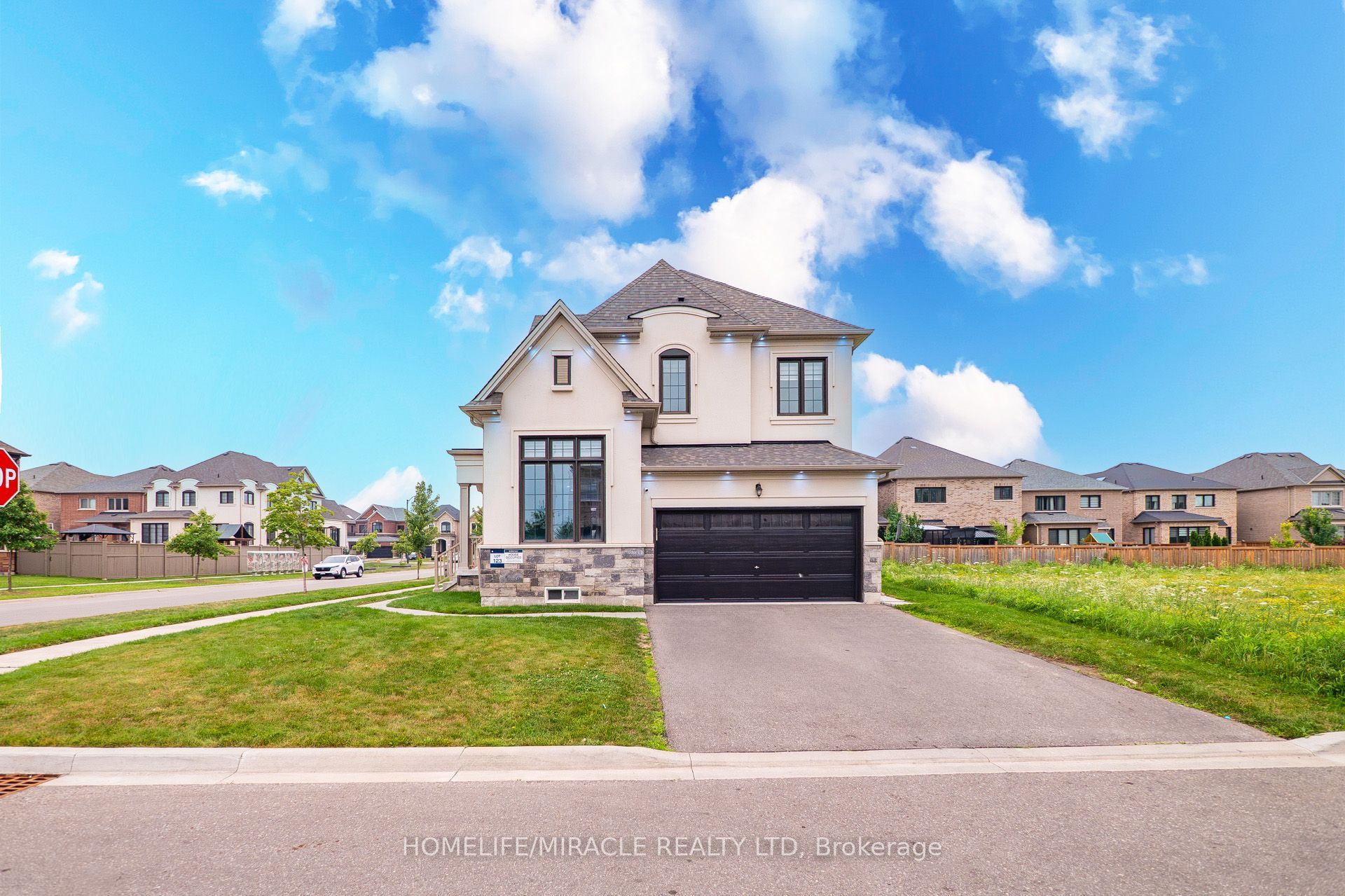 4 Vineyard Drive, Brampton, ON L6Y 1P3 photo 5