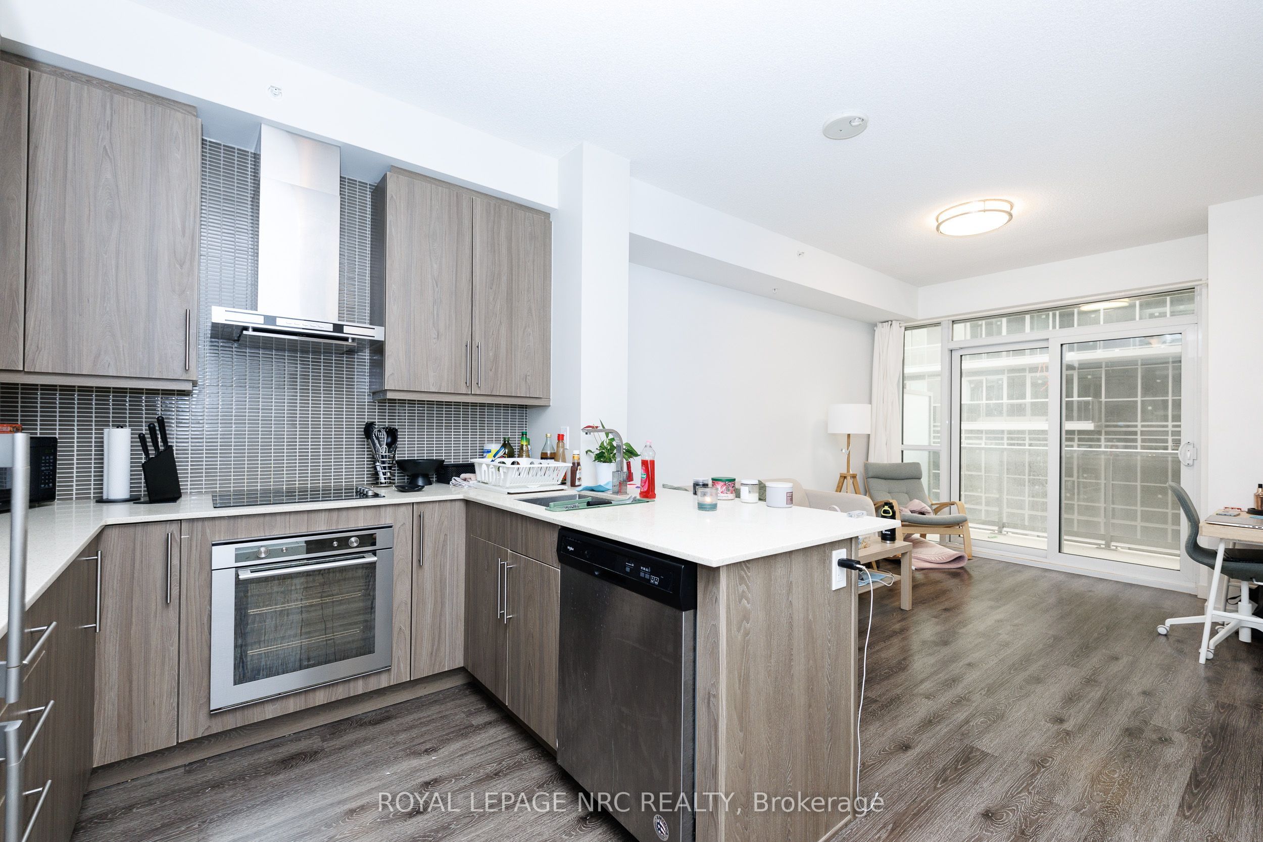 2093 S Fairvew Street S 506, Burlington, ON L7R 0E6 photo 4