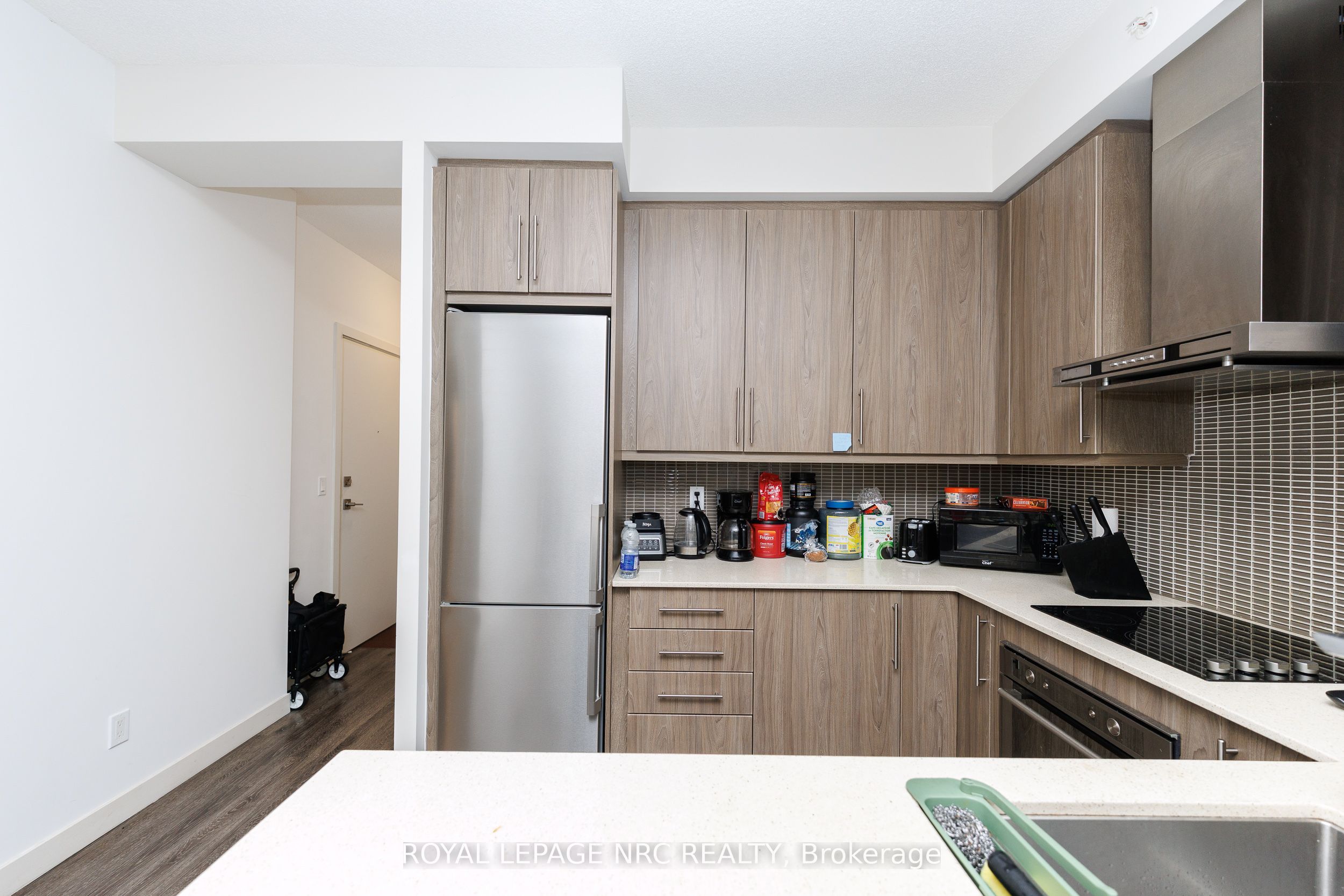 2093 S Fairvew Street S 506, Burlington, ON L7R 0E6 photo 5