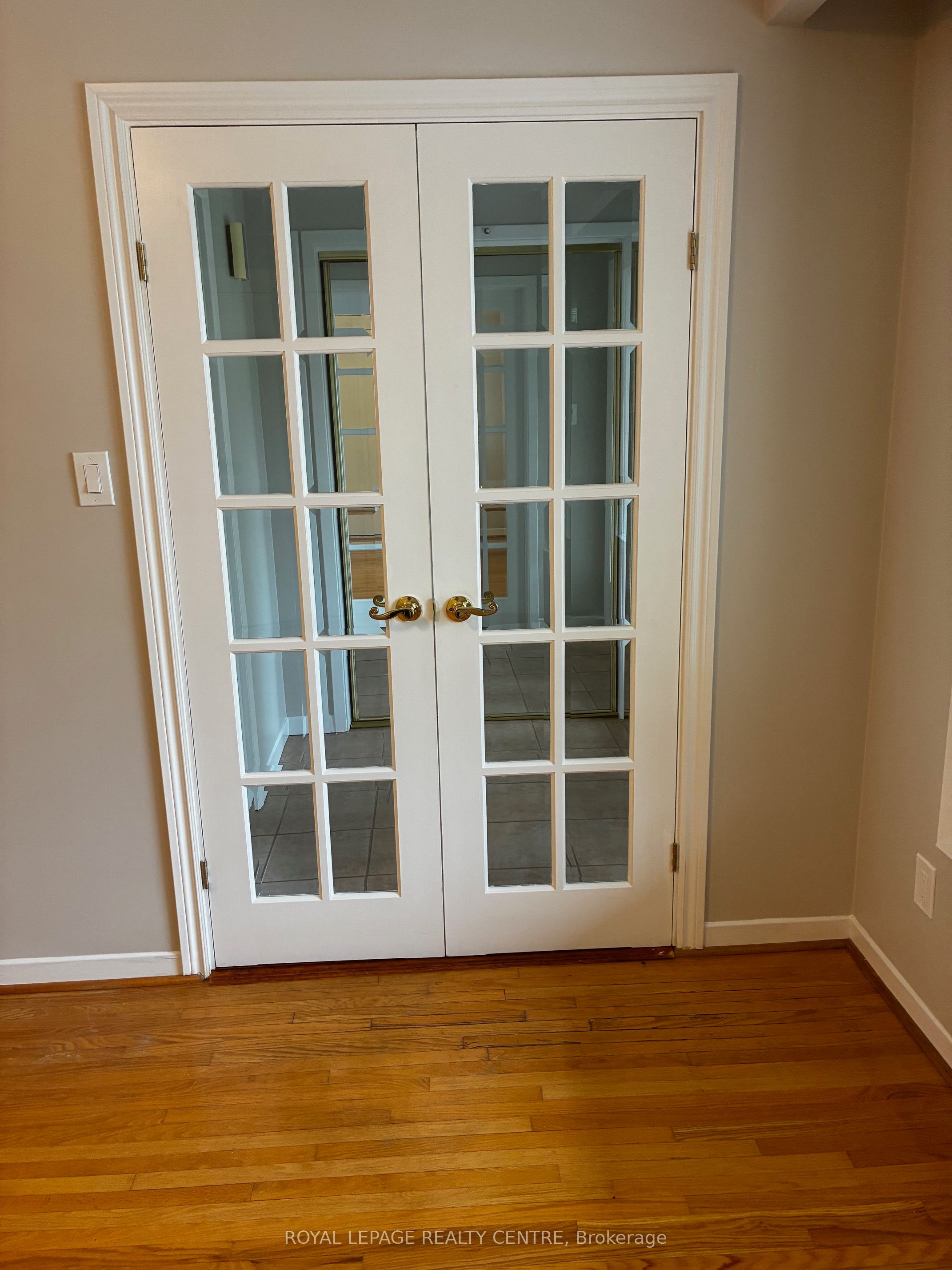 2201 Cliff Road, Mississauga, ON L5A 2N8 photo 5