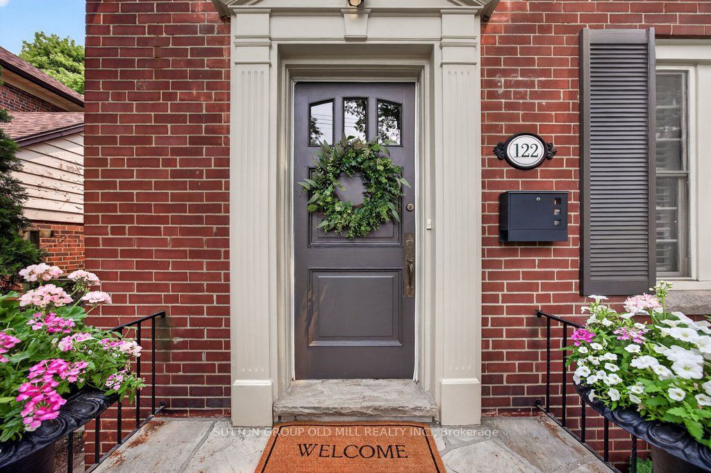 122 Strath Avenue, Toronto, ON M8X 1R5 photo 4