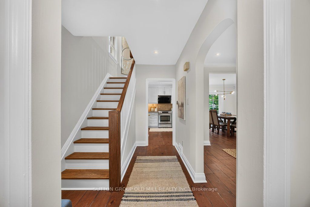122 Strath Avenue, Toronto, ON M8X 1R5 photo 5