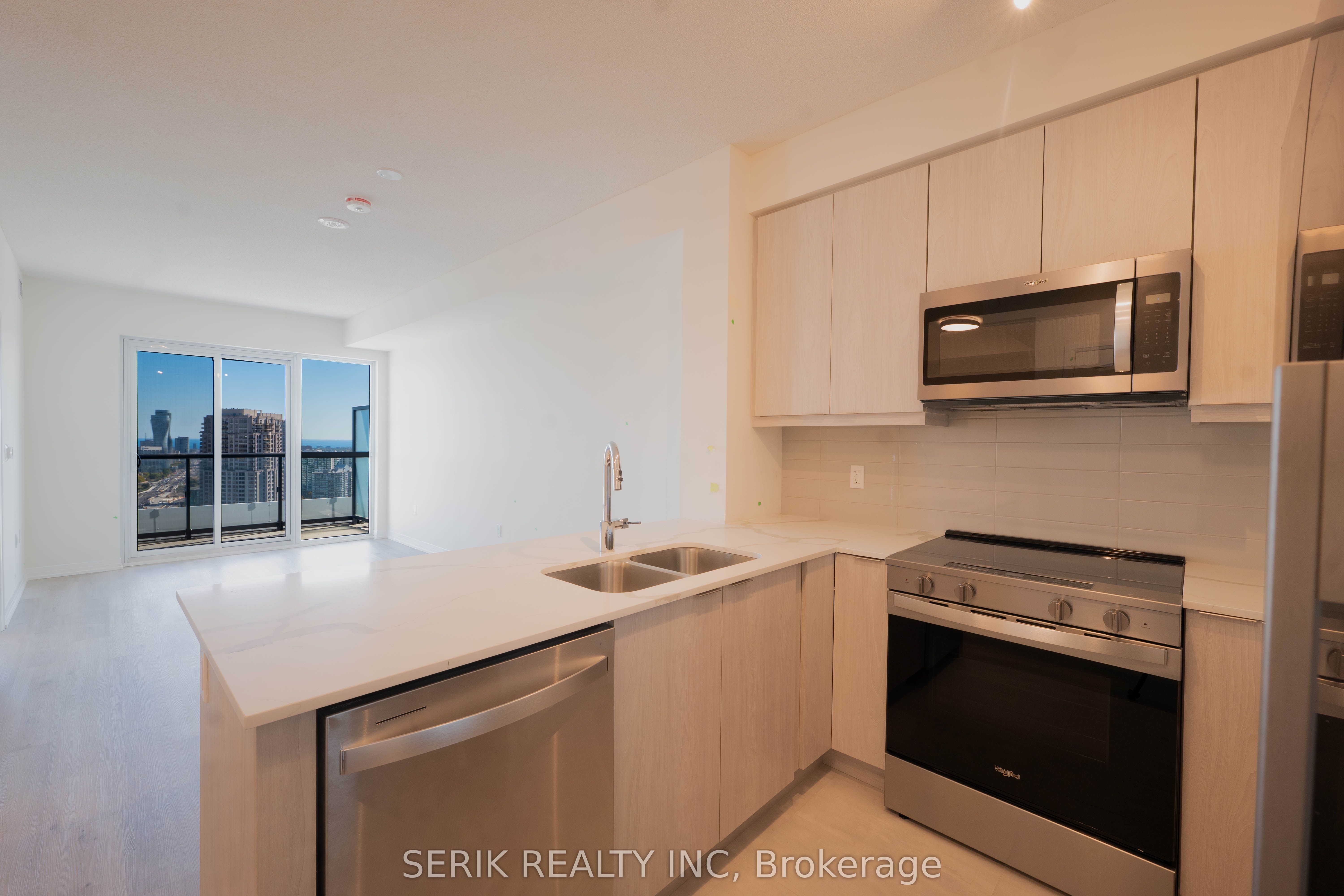 15 Watergarden Drive Unit 2, Level 26, Mississauga, ON L5R 1B2 photo 3