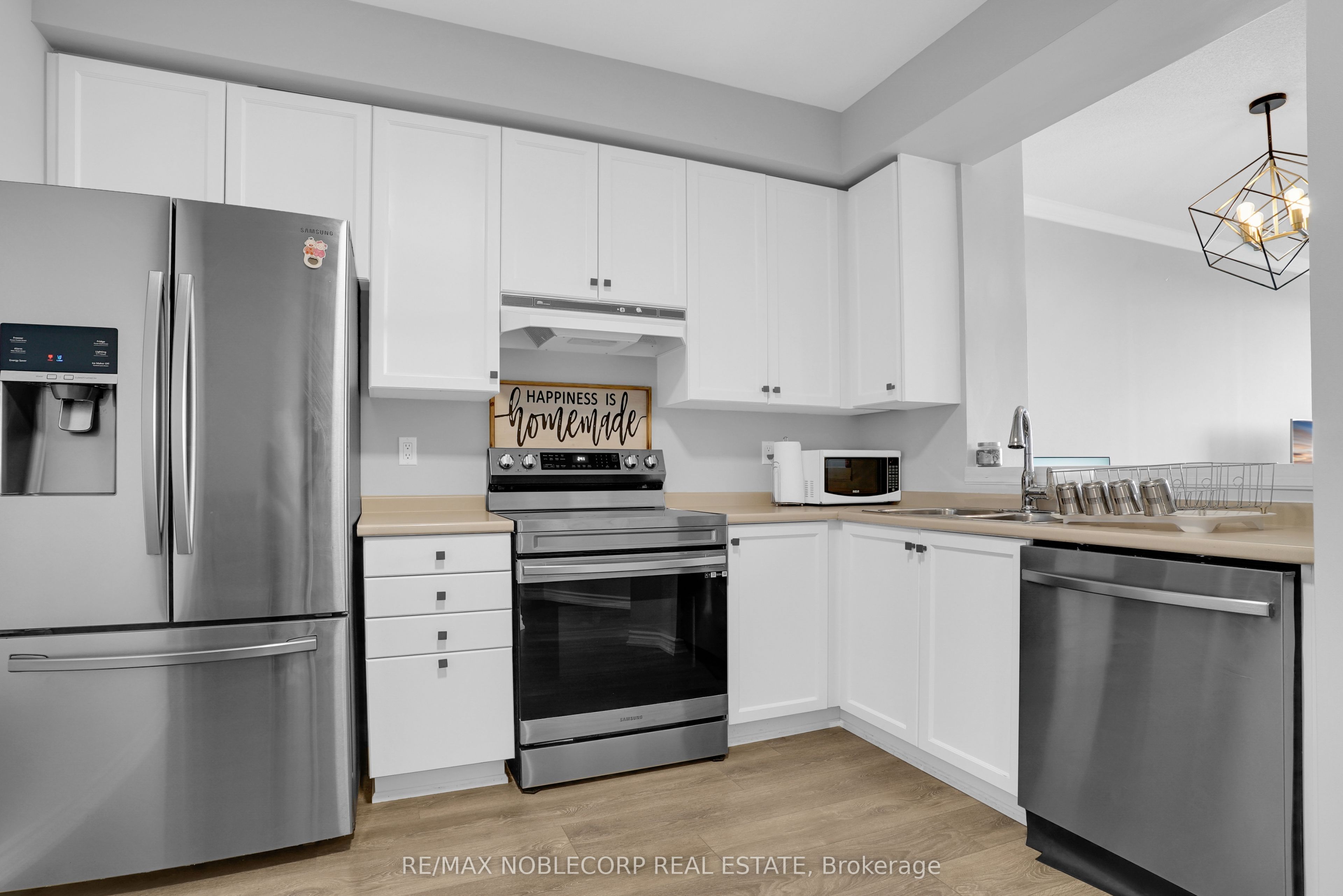 1 Belvedere Court 1001, Brampton, ON L6V 4M6 photo 3