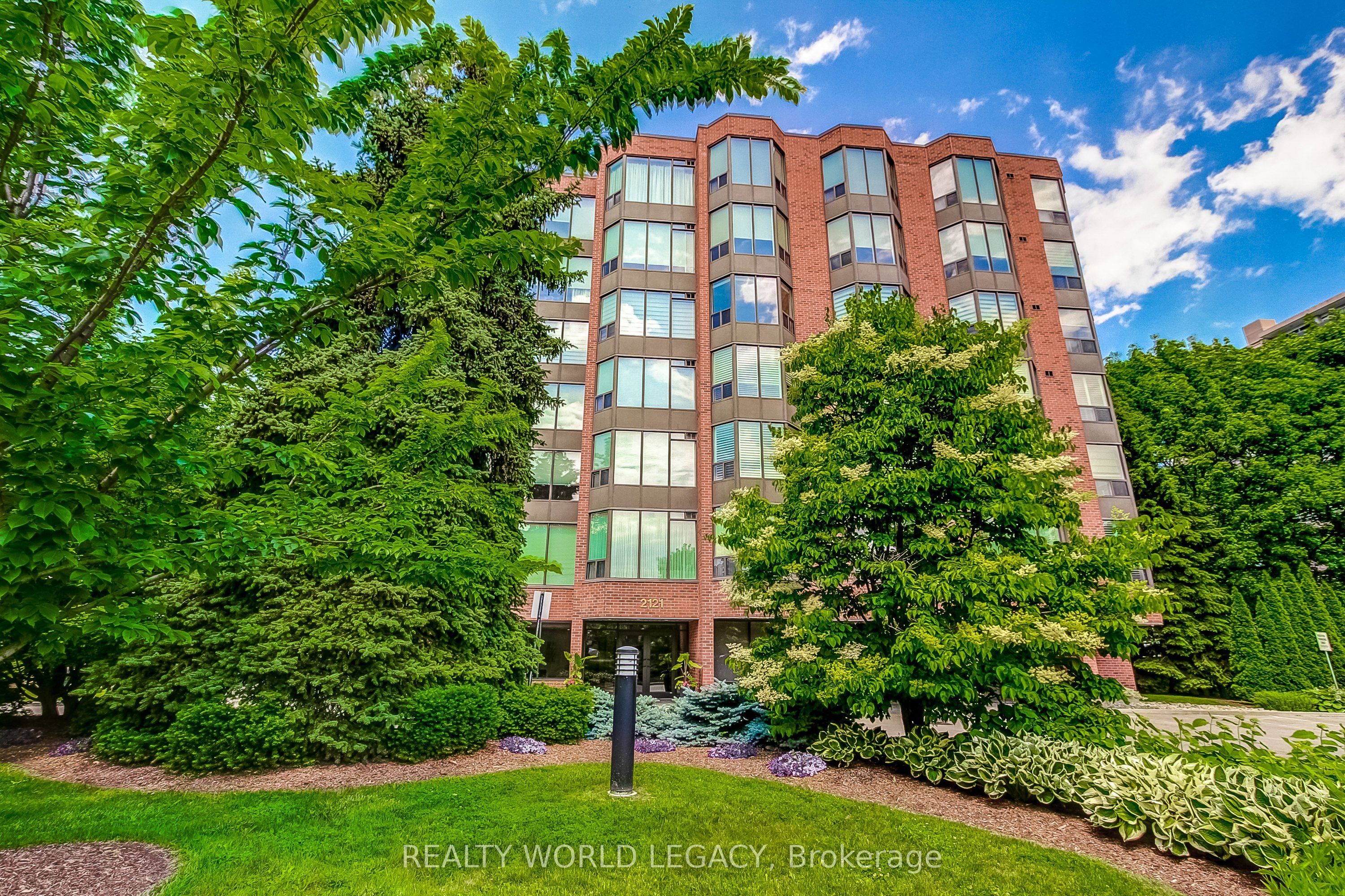 2121 Lakeshore Road 501, Burlington, ON L7R 1C9 photo 4