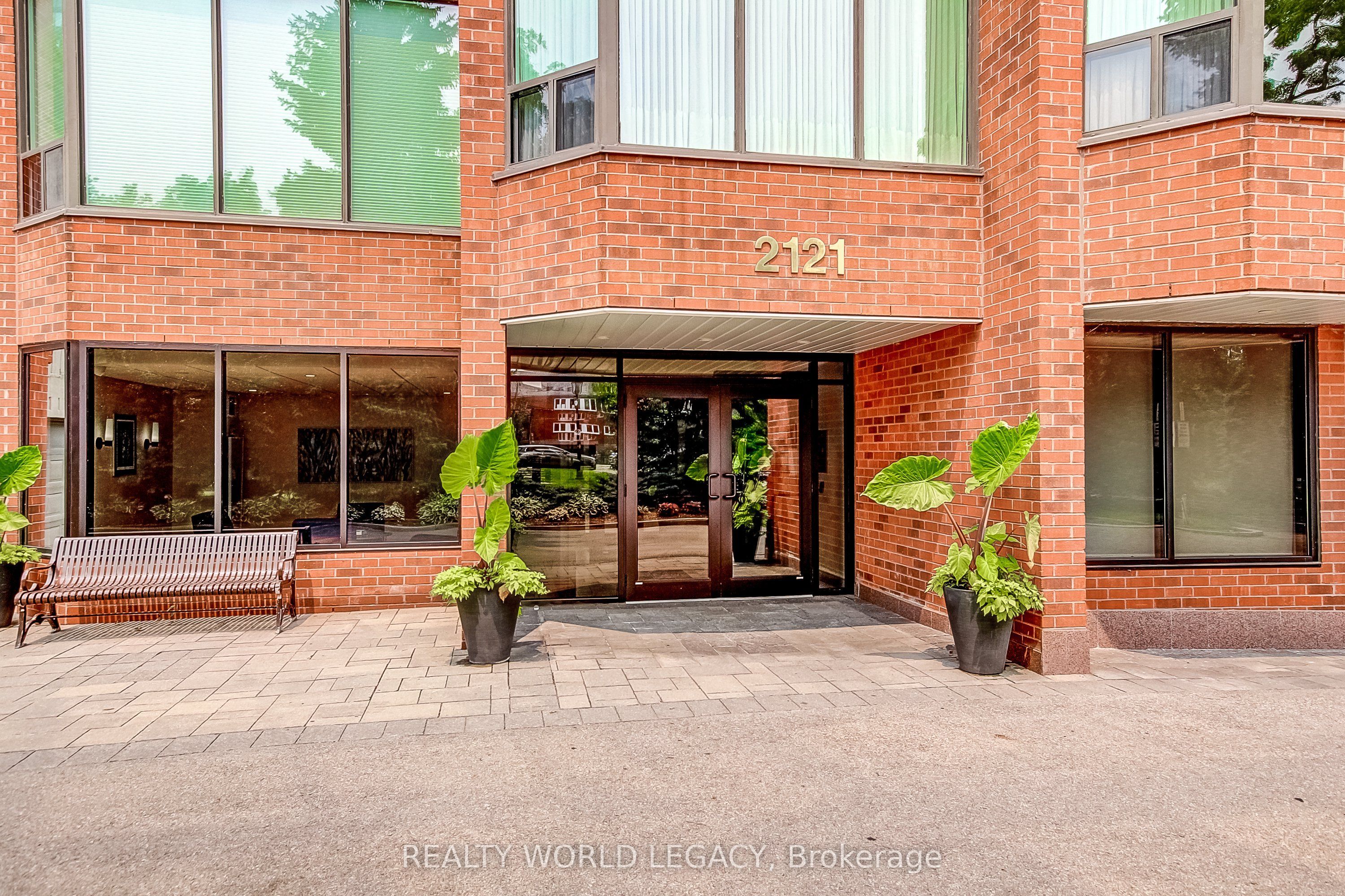 2121 Lakeshore Road 501, Burlington, ON L7R 1C9 photo 5