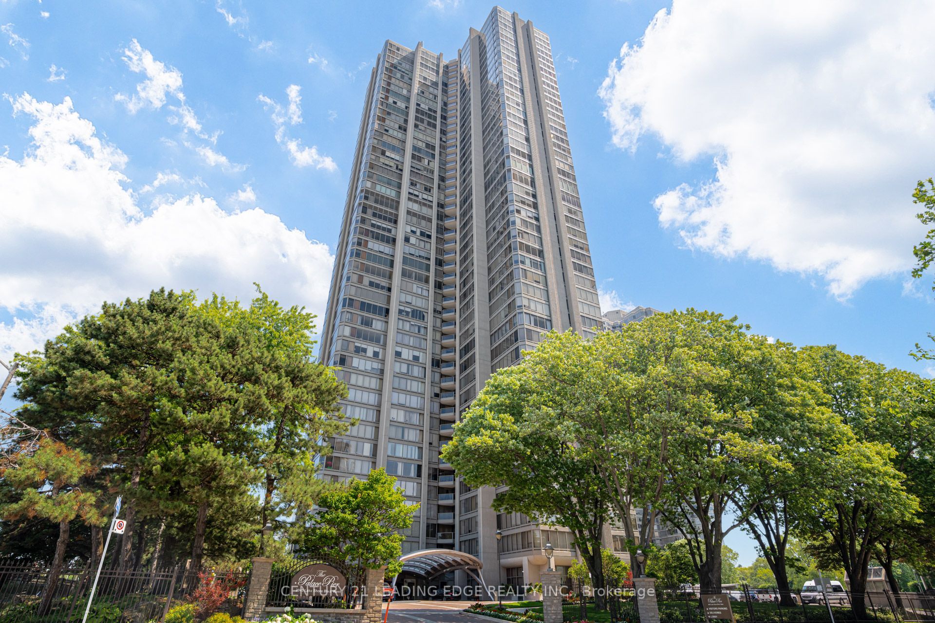 2045 Lake Shore Boulevard W 3706, Toronto, ON M8V 2Z6