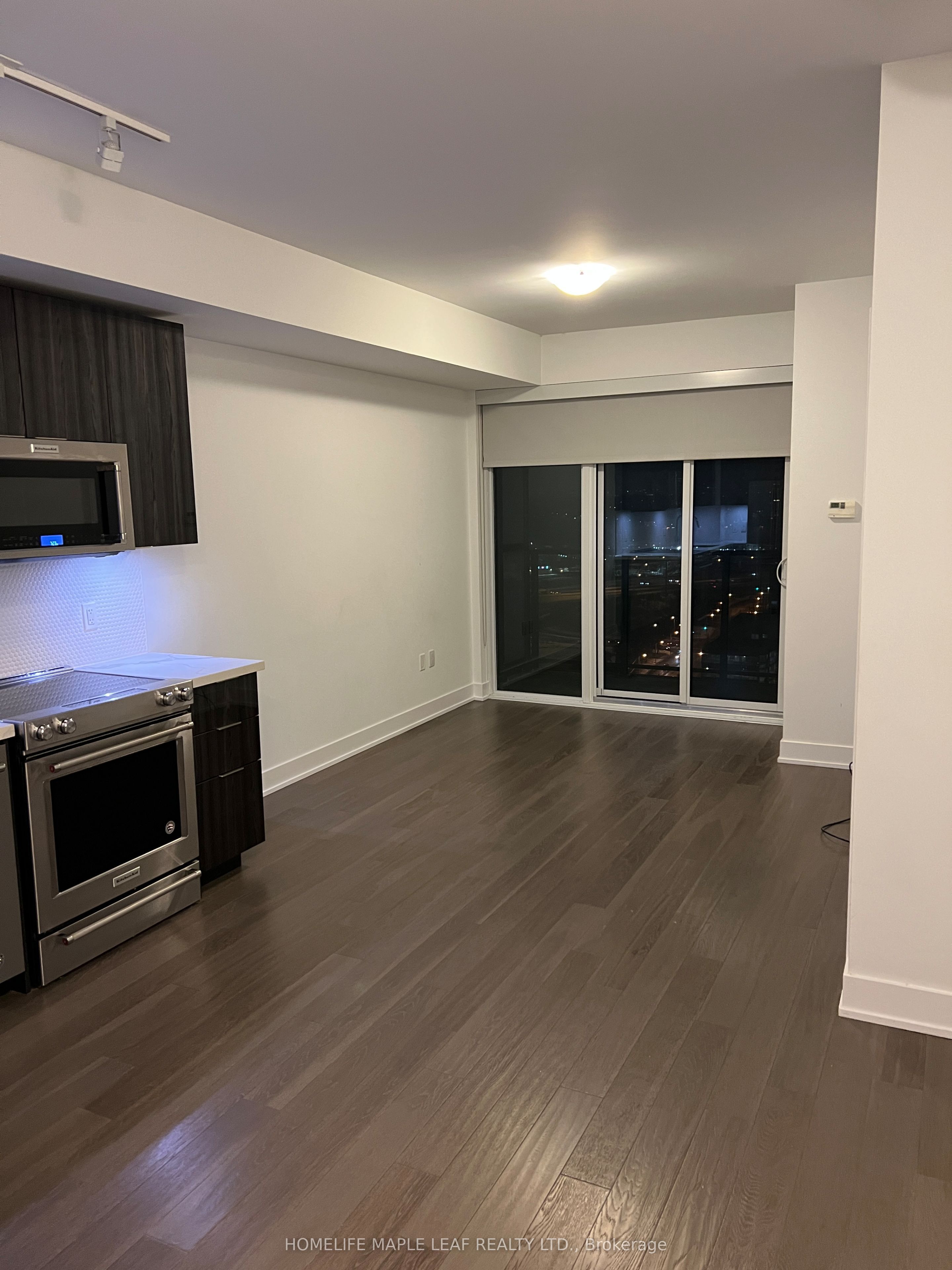 30 Shore Breeze Drive 2114, Toronto, ON M8V 0J1 photo 4