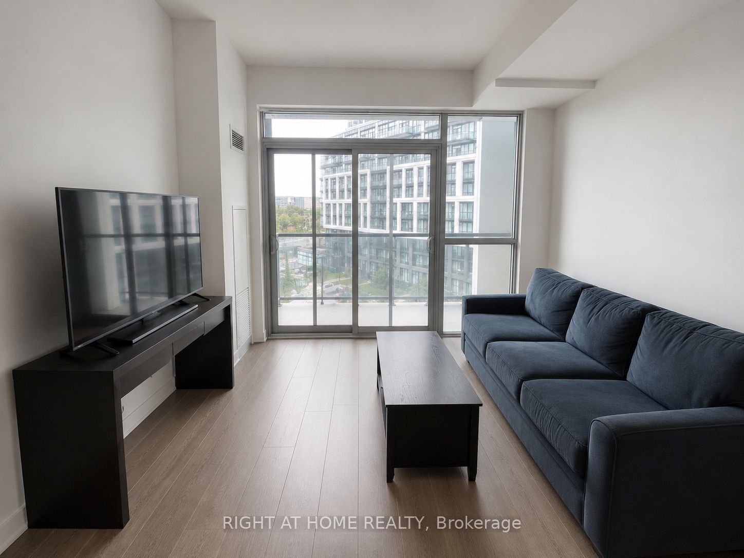 60 George Butchart Drive 513, Toronto, ON M3K 0E1 photo 5