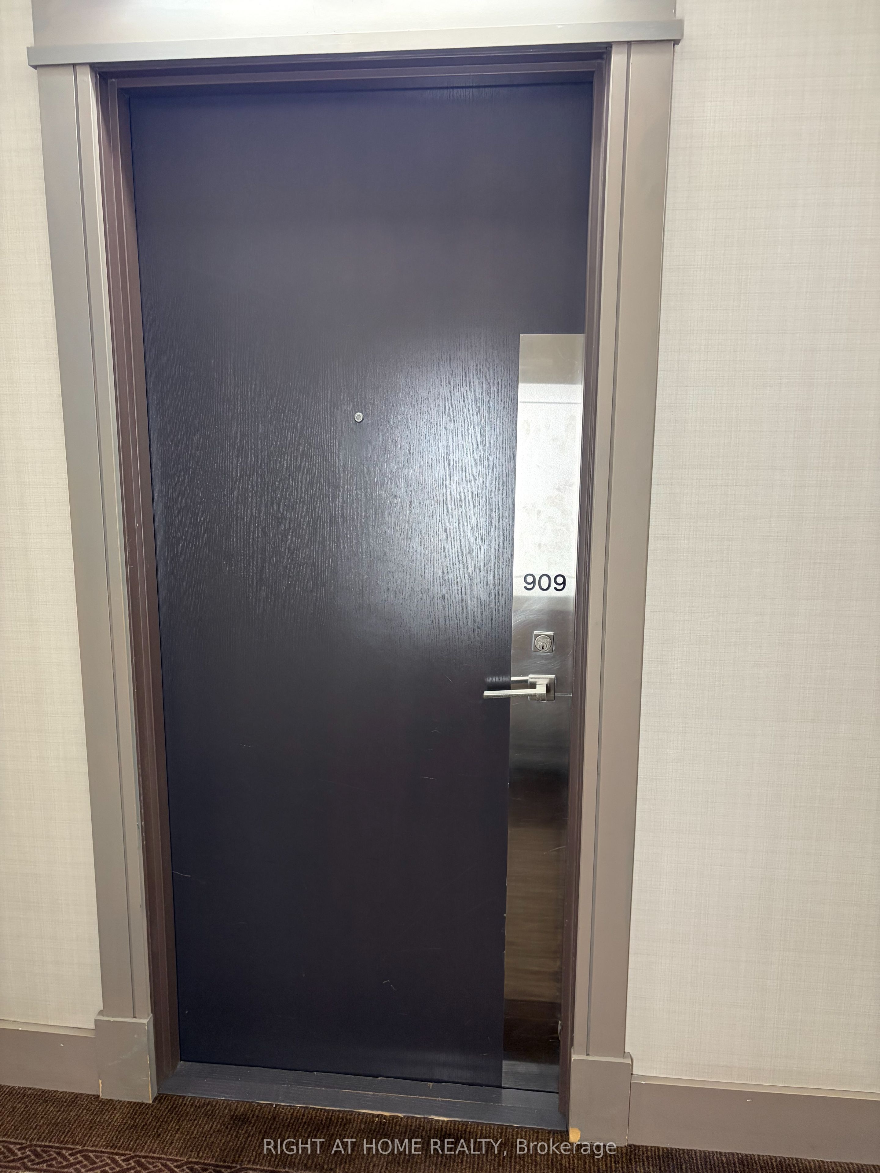 1060 Sheppard Avenue W 909, Toronto, ON M3J 0G7 photo 3