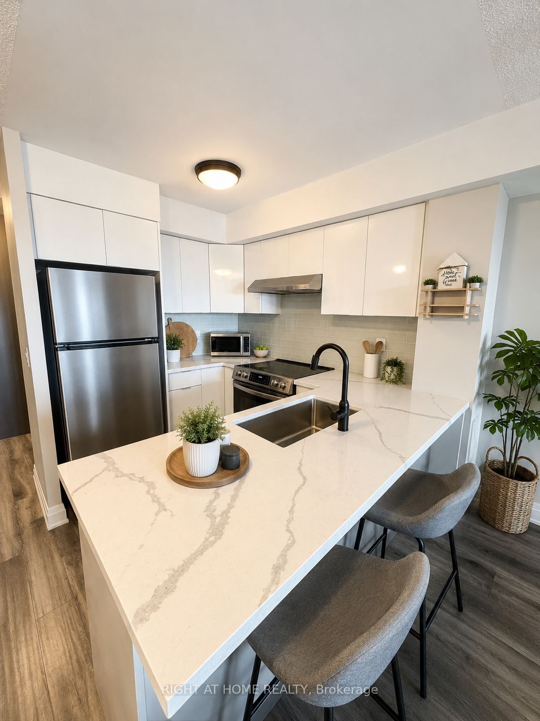 1060 Sheppard Avenue W 909, Toronto, ON M3J 0G7 photo 4