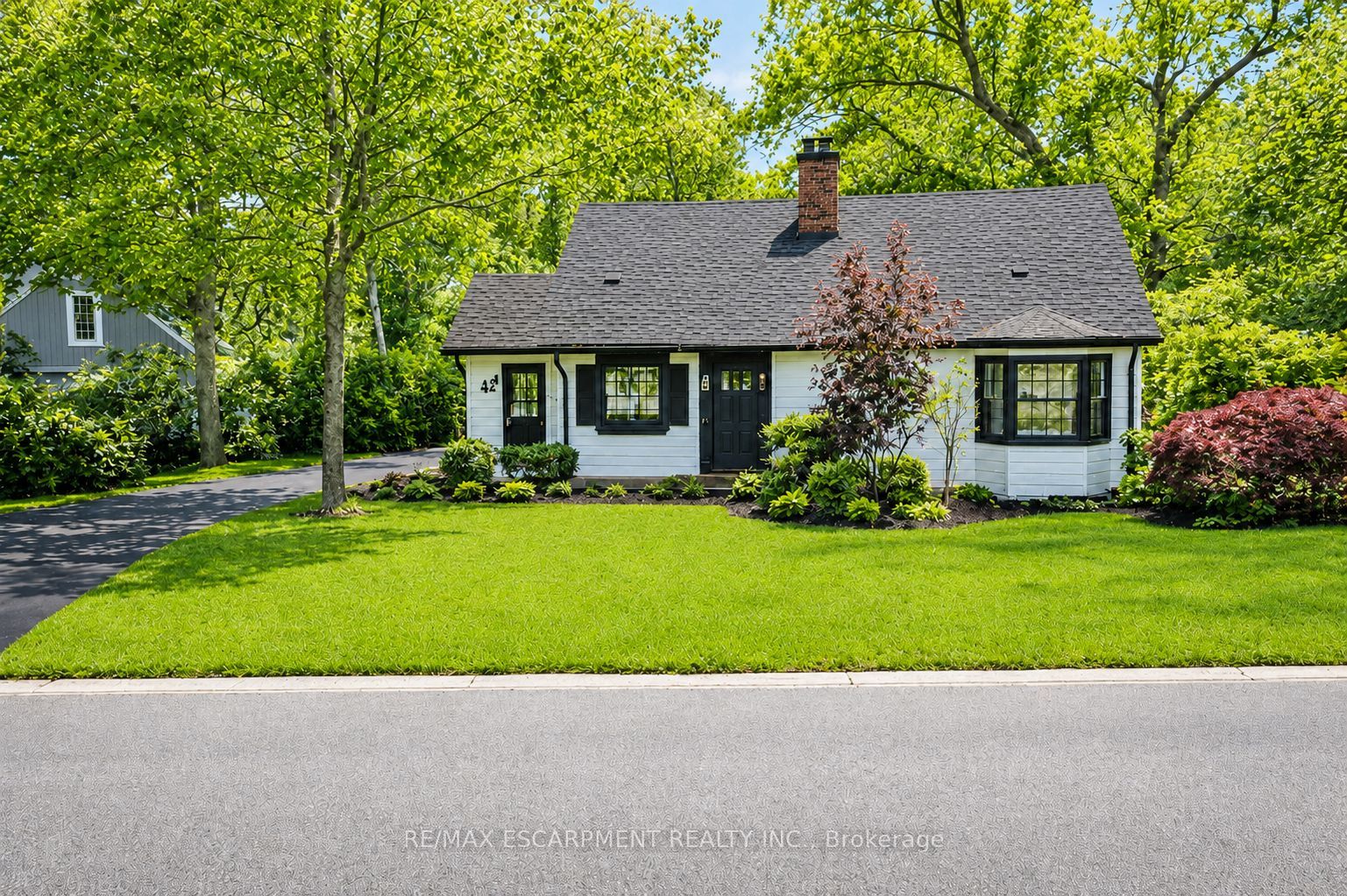 804 Shadeland Avenue, Burlington, ON L7T 2M1