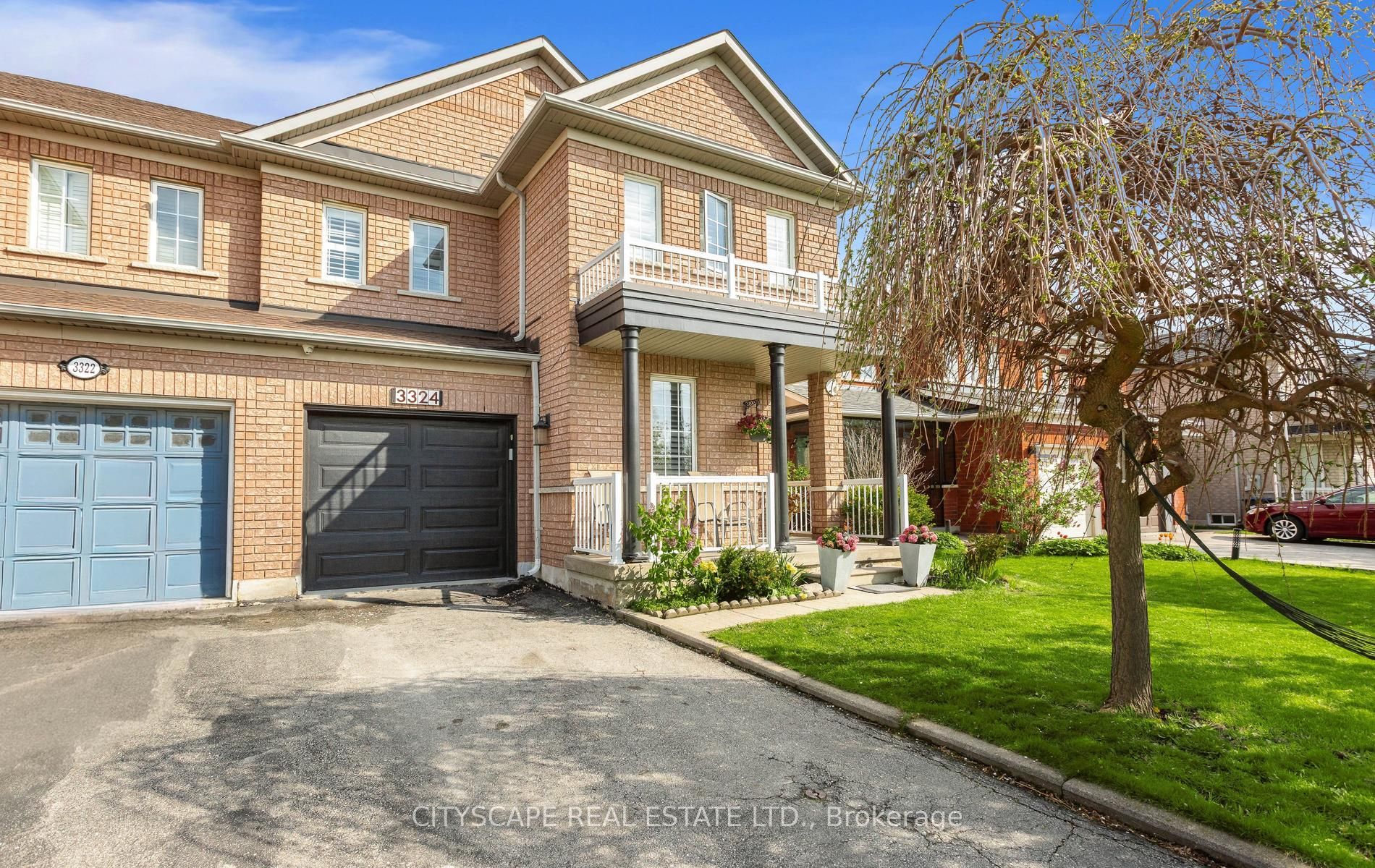 3324 Equestrian Crescent, Mississauga, ON L5M 6T1 photo 2