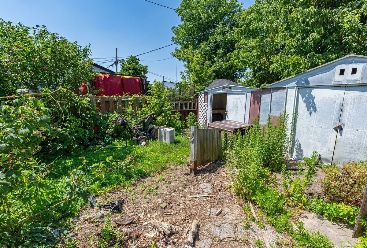 4 Marshall Boulevard, Toronto, ON M6N 2R7 photo 4