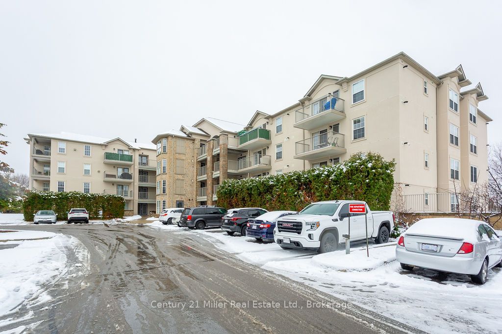 1450 Bishops Gate 111, Oakville, ON L6M 4N1 photo 2